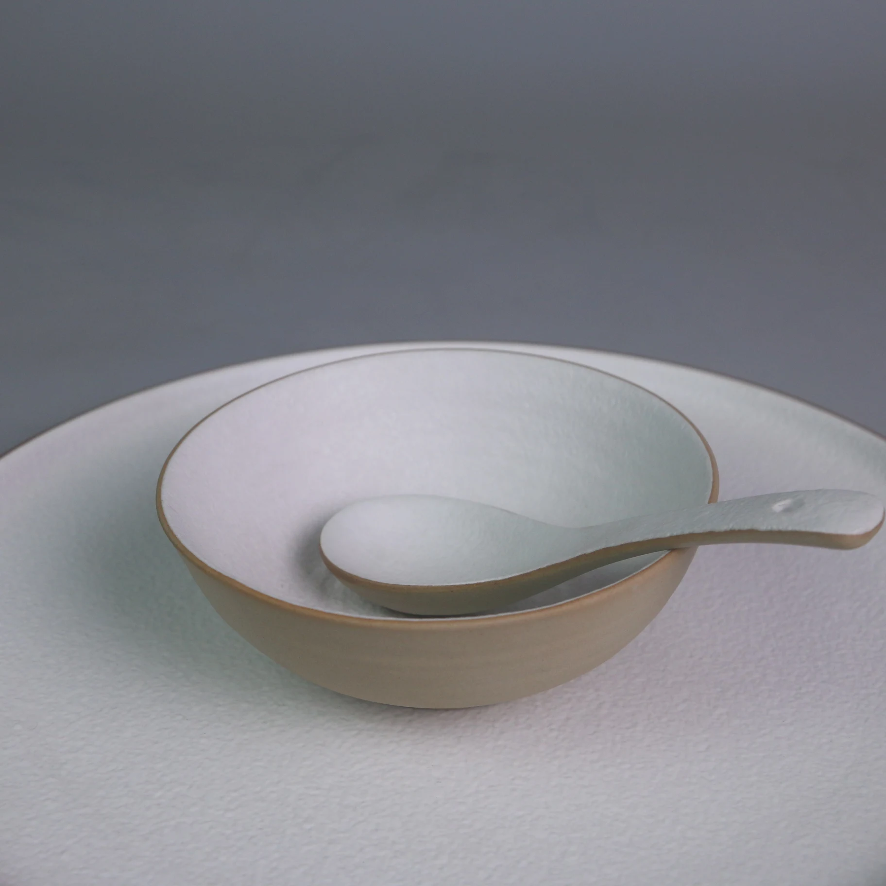 Hotel supplie europe style threaded clay round bowl dessert bowls matte rice soup ceramic bowl