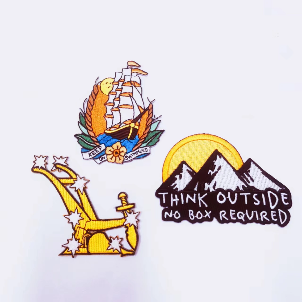 Custom No MOQ Iron On Sew On Cat Patches Custom Embroidered Patches Heat Press Iron Embroidery Patches for Coat, T-shirt