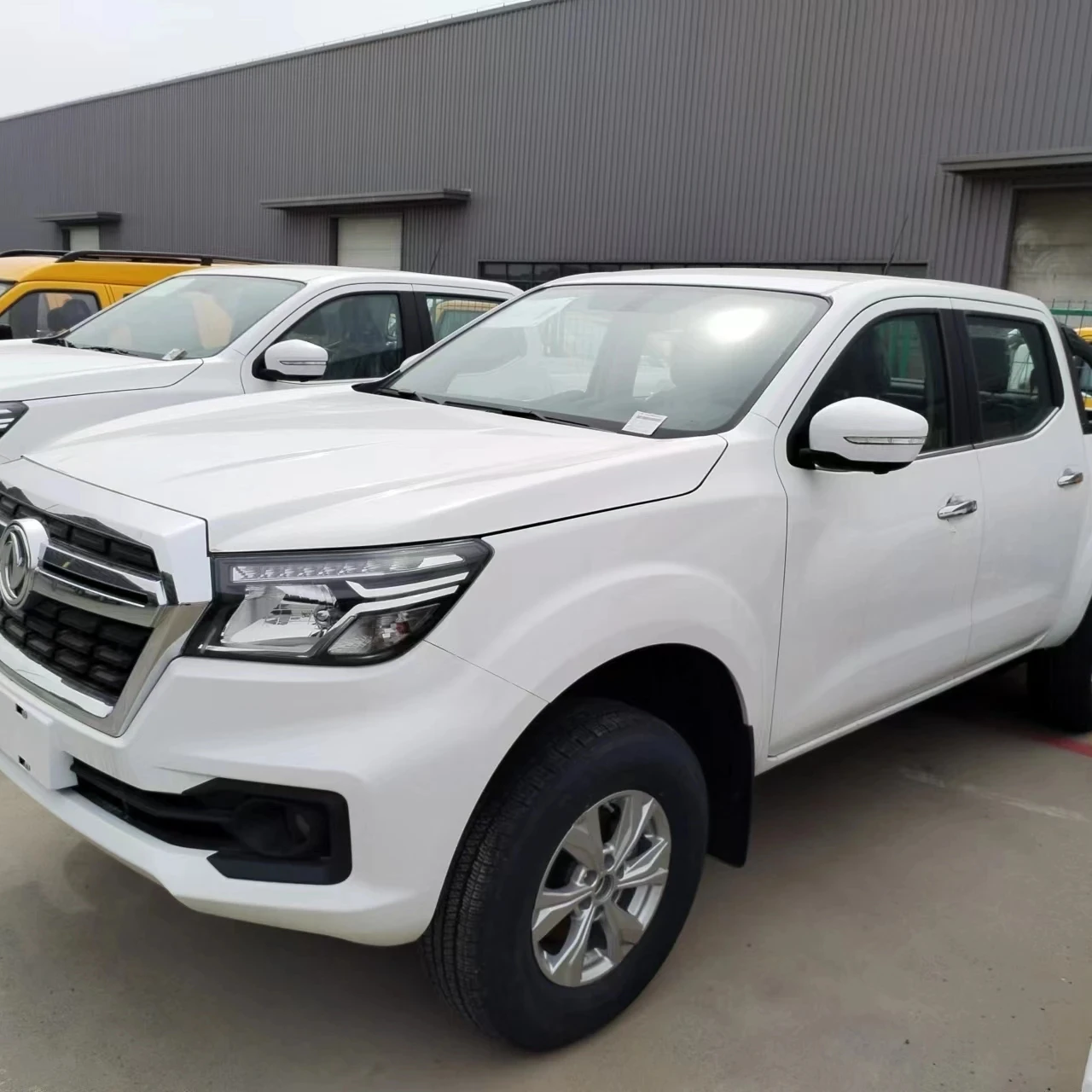Высококачественный пикап Dongfeng 4x4 4WD автоматическая передача 8AT с двойной кабиной для продажи