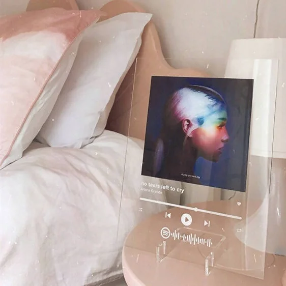 Custom LED Acrylic Table Decoration | Fashionable Pop Art Paintings | Outdoor Advertising Acrylic Channel Letters for promotion