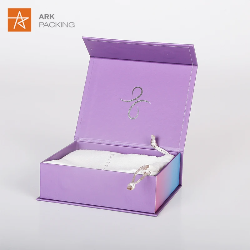 Eco-friendly Magnetic Closure Paper Packaging Box Rigid Material  With Custom Insert
