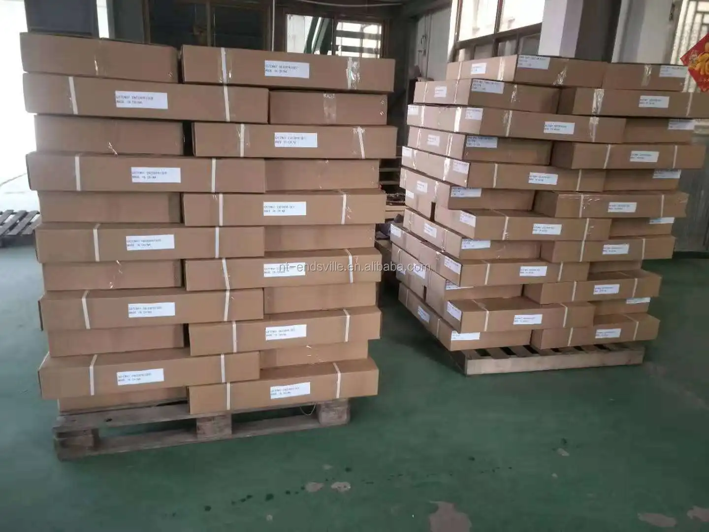 Hospital use height adjustable over bed tables