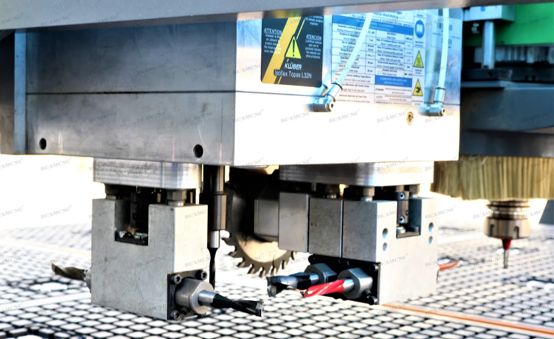  3d акриловая резка 3 оси cnc деревообрабатывающая реклама алюминиевая резьба дизайн мебели изготовление древесины atc 2030 фрезерный станок с