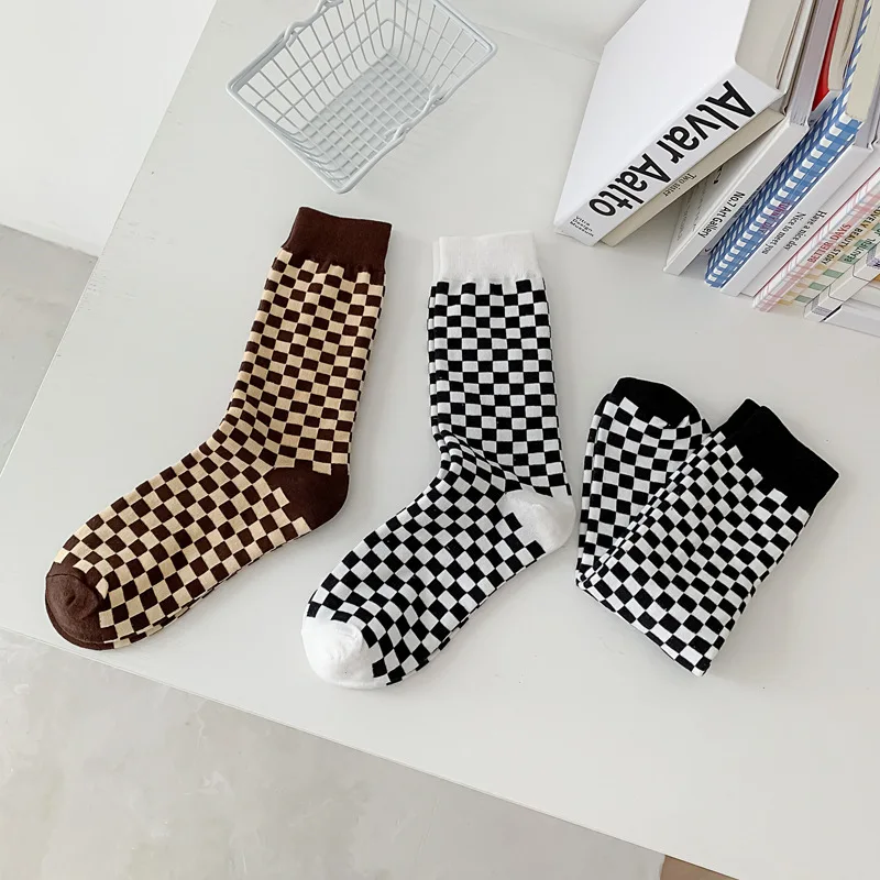 Winter Cotton Sweat-Absorbent No-Smell Soft Retro Joker Gridiron Pattern Mid Men Crew Socks Unisex