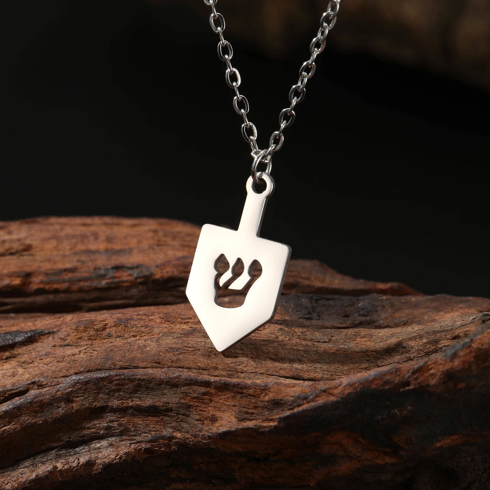 Jewish Dreidel Necklace Hei Nun Shin Judaica Symbol Charm Women Necklace Stainless Steel Jewelry Hannukah Gift