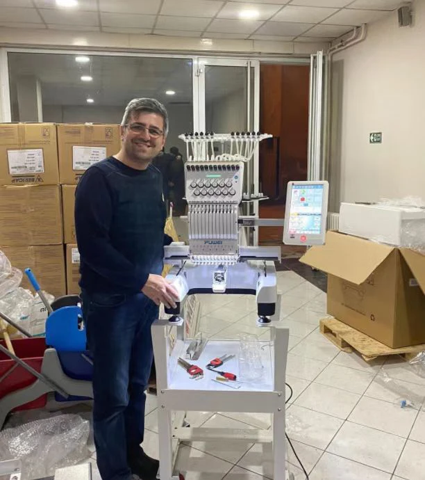 FUWEI 2023 model 2 head embroidery machine computerized hat towel embroidery machine for hoodie embroidery