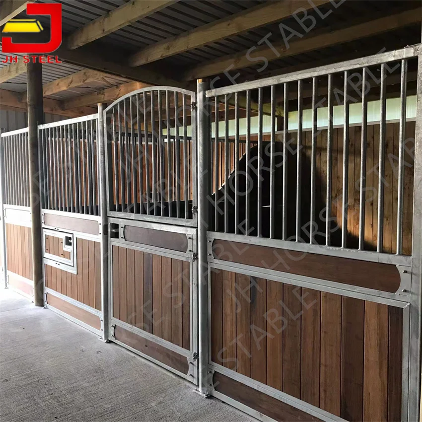 3D Drawing 10 Feet Steel Temporary Wooden Heat Insulator For Horse Stable Kits Doors