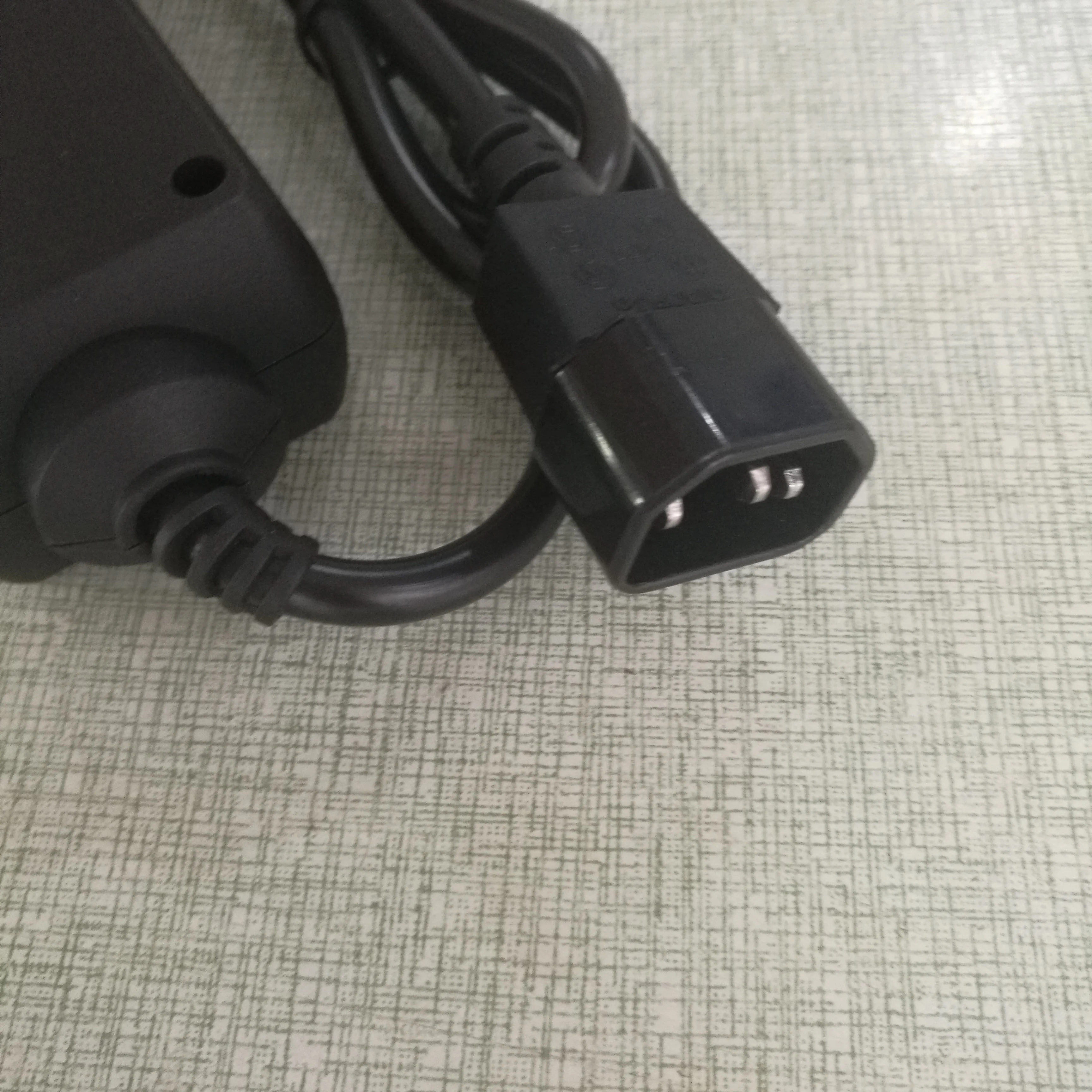 3 Ways Extension Schuko Socket with Children Protection IEC C14 Electrical Plug Power Strip Hot Sell European CE Black XIANGHE