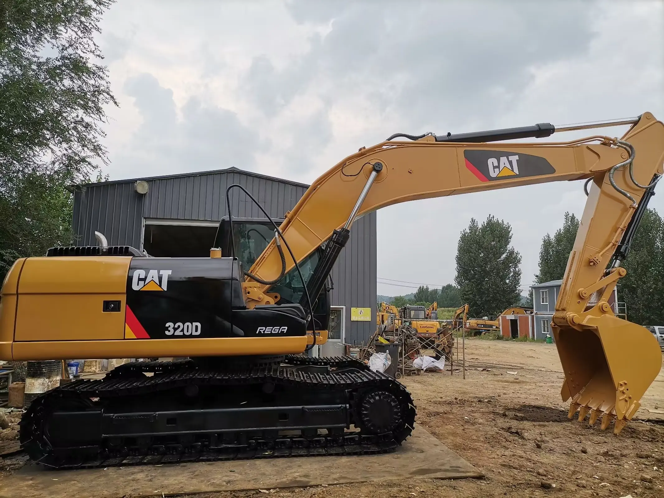 Используемая строительная машина CAT 320D 320 325 330 экскаватор для продажи гусеничная техника