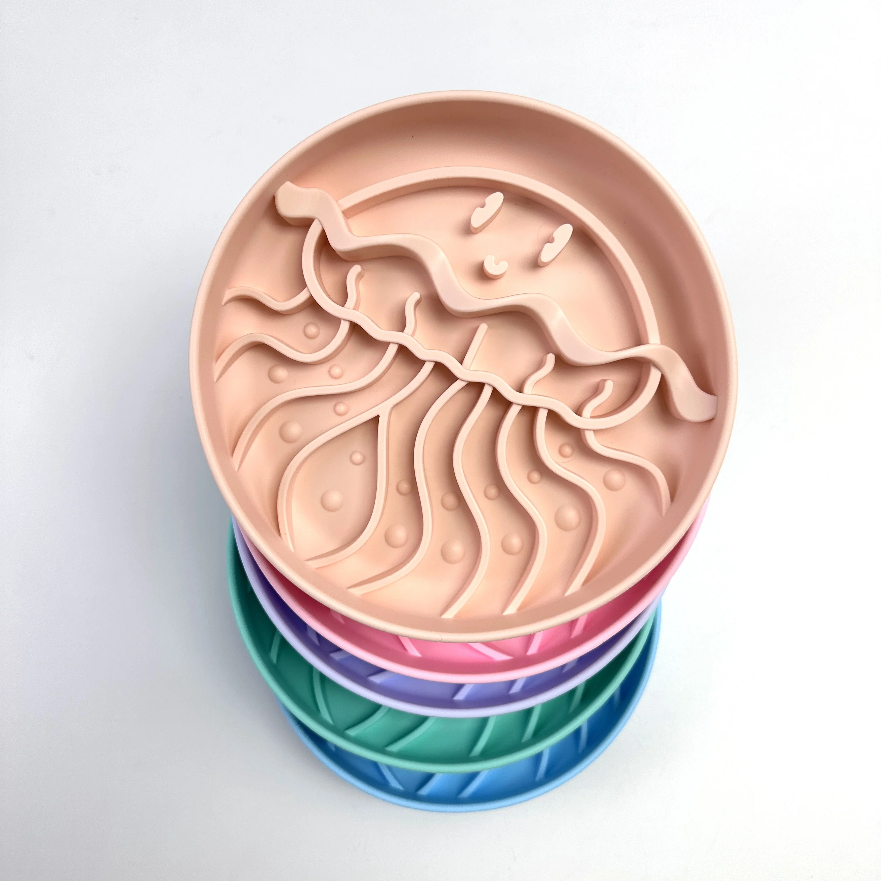 New Design Non Slip Round Jellyfish Silicone Pet Bowls Water Feeders Slow Food Bowl With Suction Cup