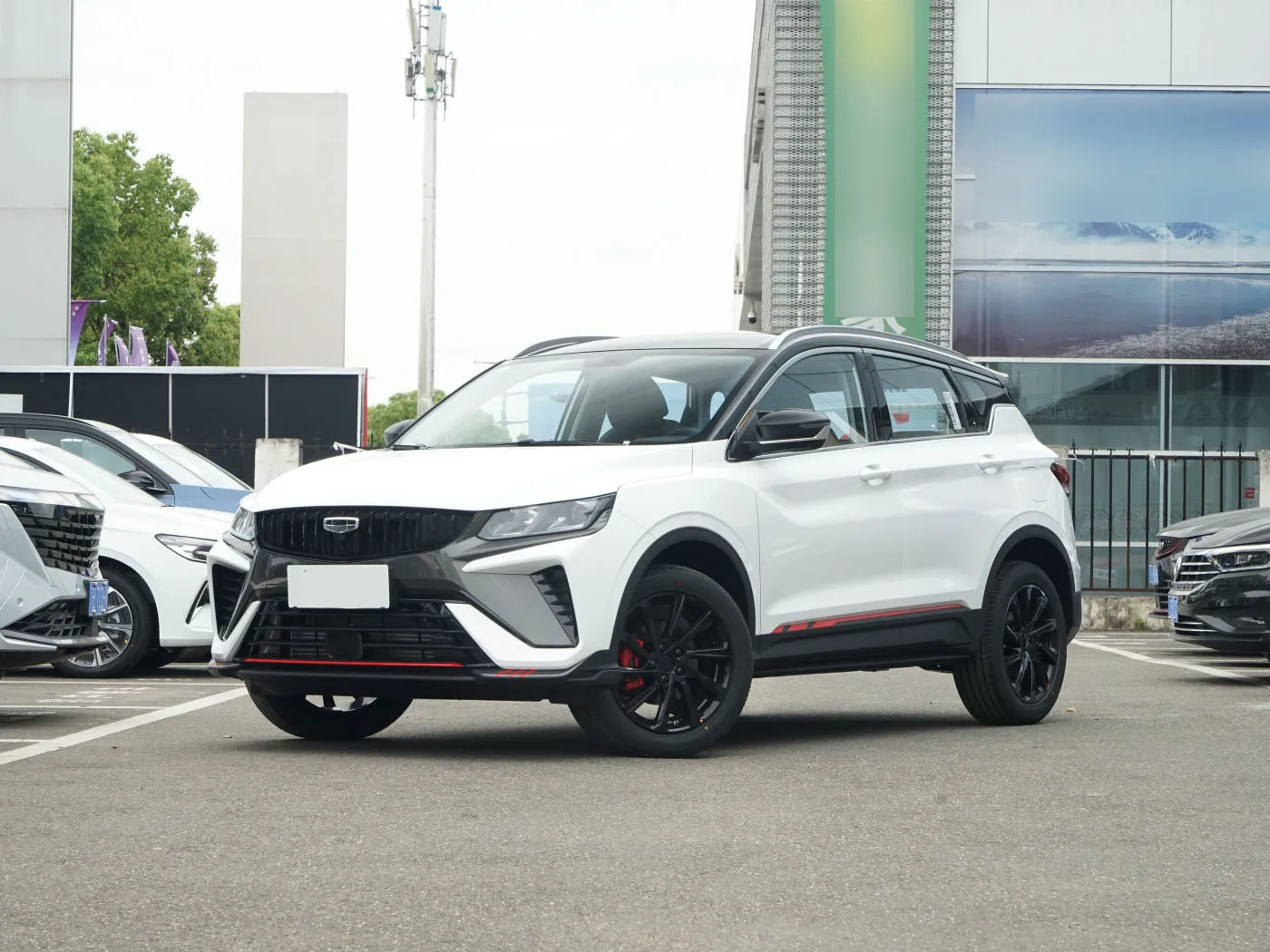 Новые автомобили geely coolray бензиновые Новости бренда автомобильное стекло спереди маленький внедорожник для продажи 2024