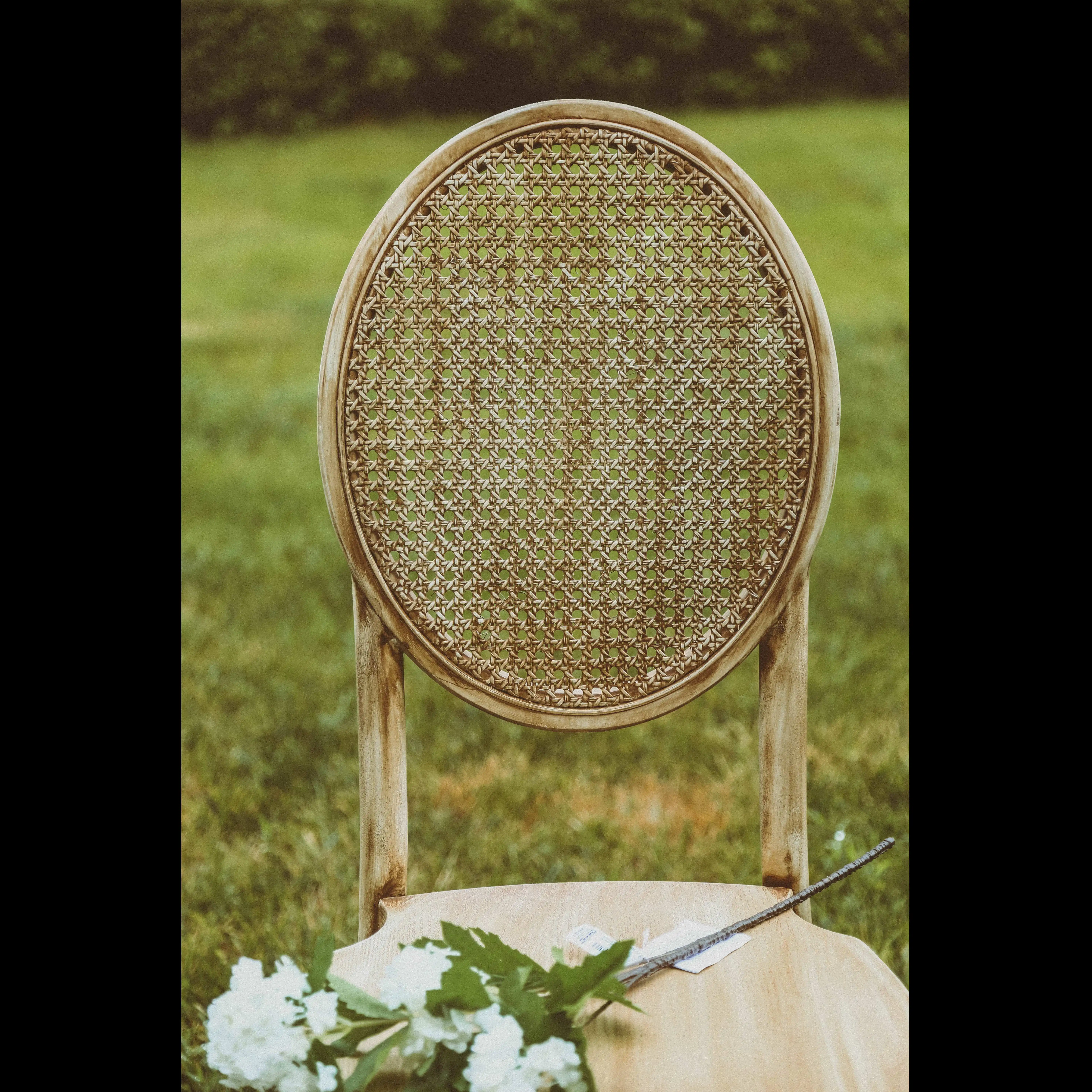 Hot Sale Wooden Vintage Antique Dining Chairs for Rental Party Events