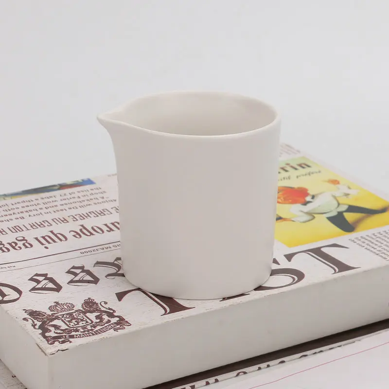 Handmade Aroma Massage Ceramic Candle With Spout High-end Customized Fragrance Oil candle