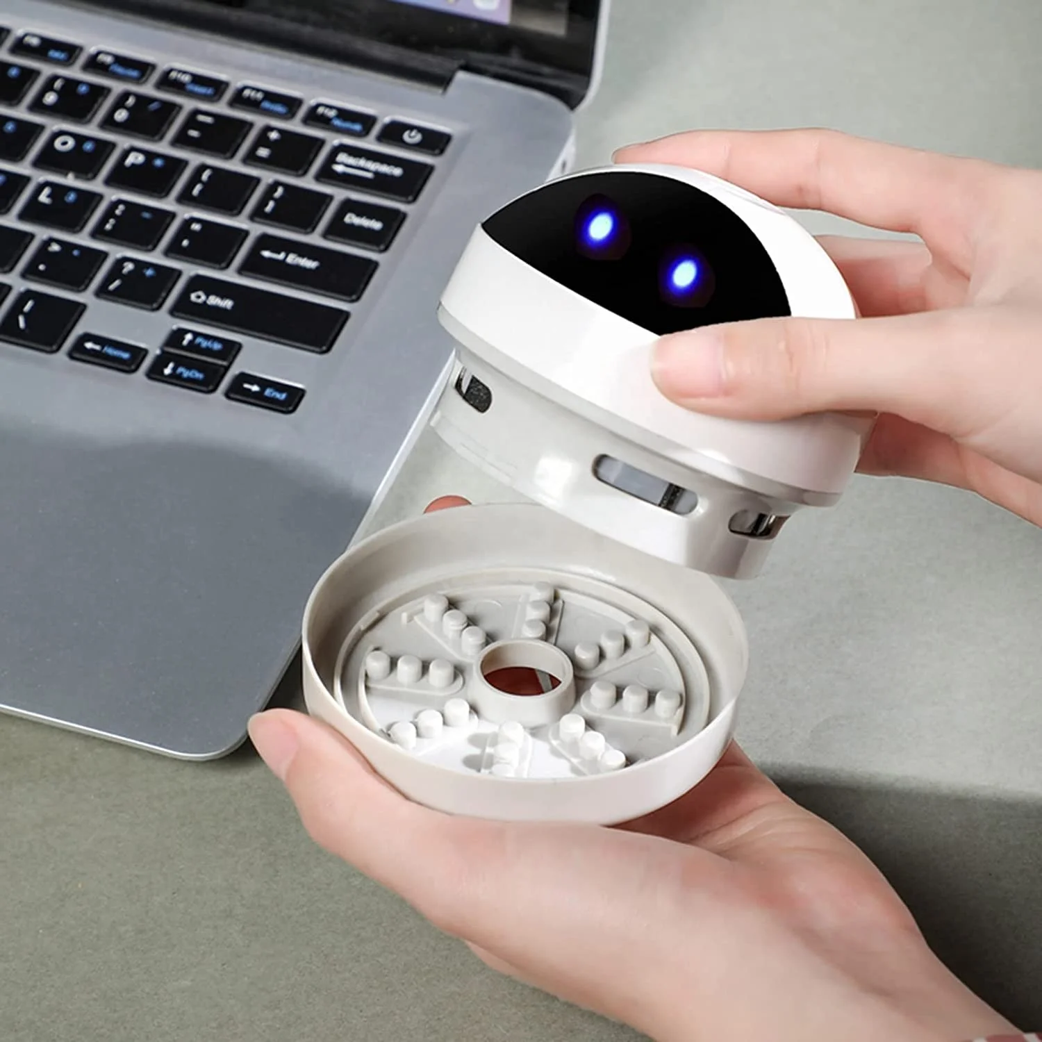 Оптом M19 Настольный Многофункциональный маленький мини-USB робот пылесос для карандашей и пыли