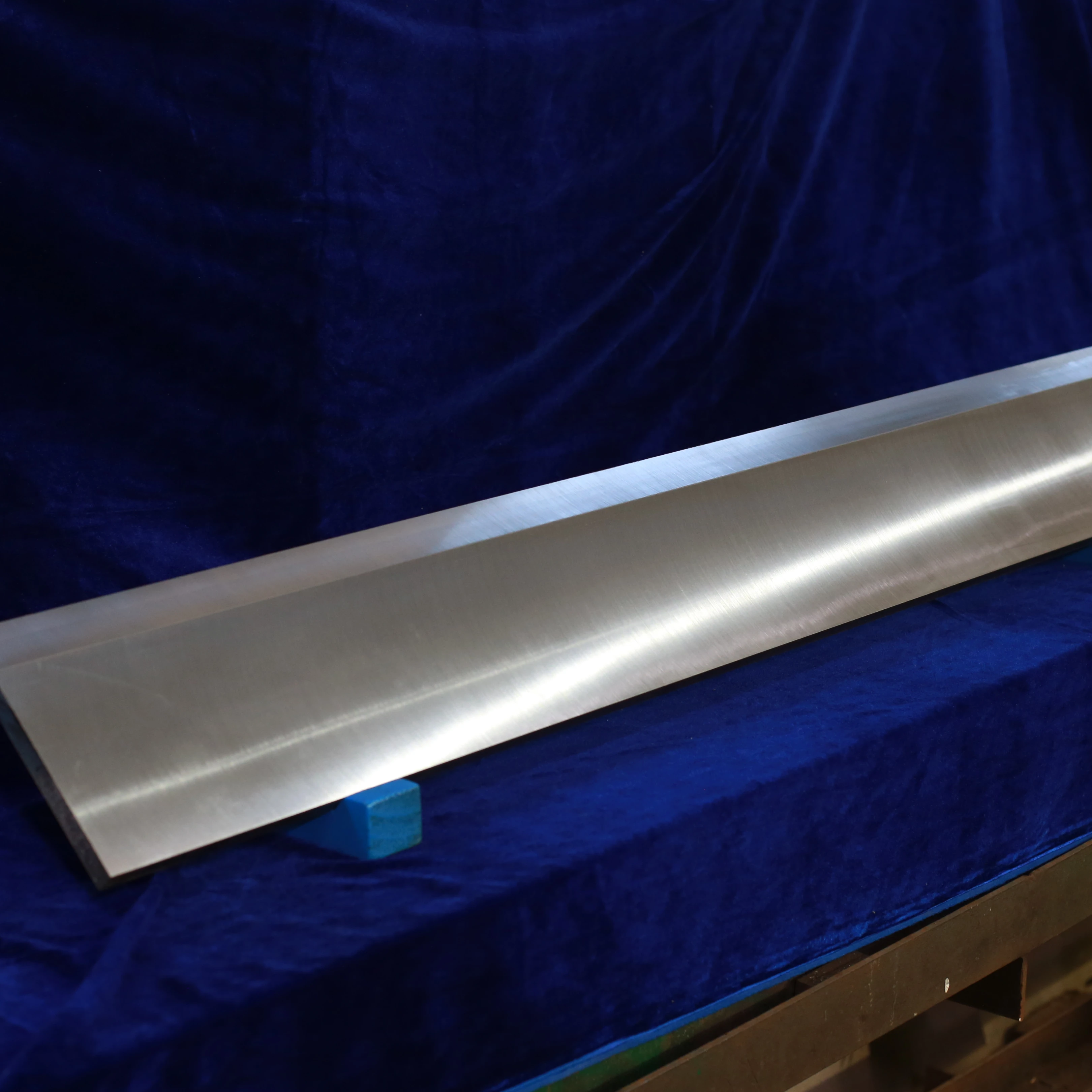 High speed steel regrindable blade for woodworking machinery instead of wood cutting tools thickening machine planer knife