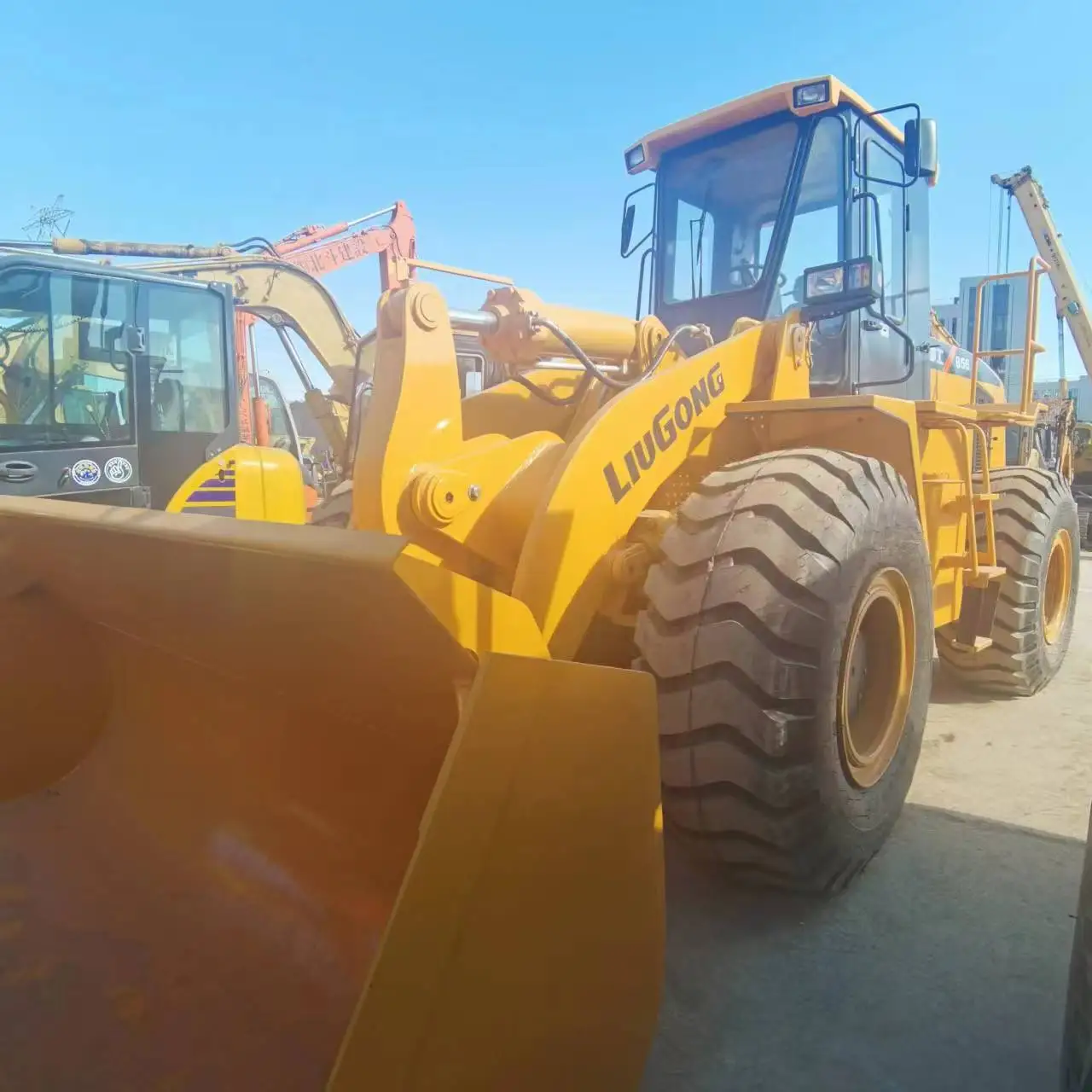 90% NEW Liugong 856 Wheel Loader in good condition for sale GL856 Used Front End Loader 5 TON Hydraulic Earth Moving Machine