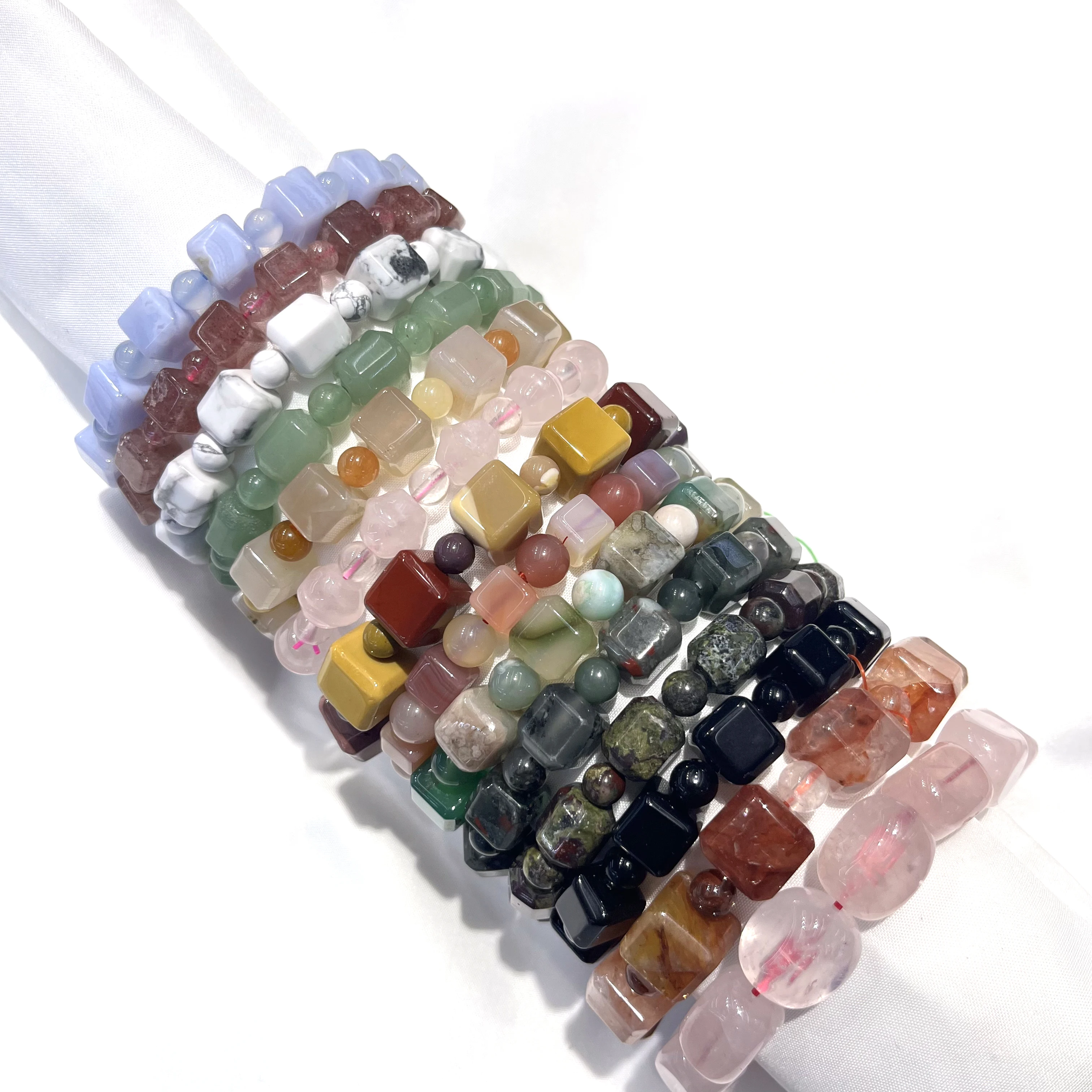 Wholesale bulk natural stone crystal craft crystal jewelry bracelet for wedding gift