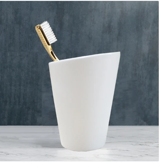 Wholesale Hotel Amenities Cheap Travel Ceramic Toothbrush and Mouthwash Cup for Guests