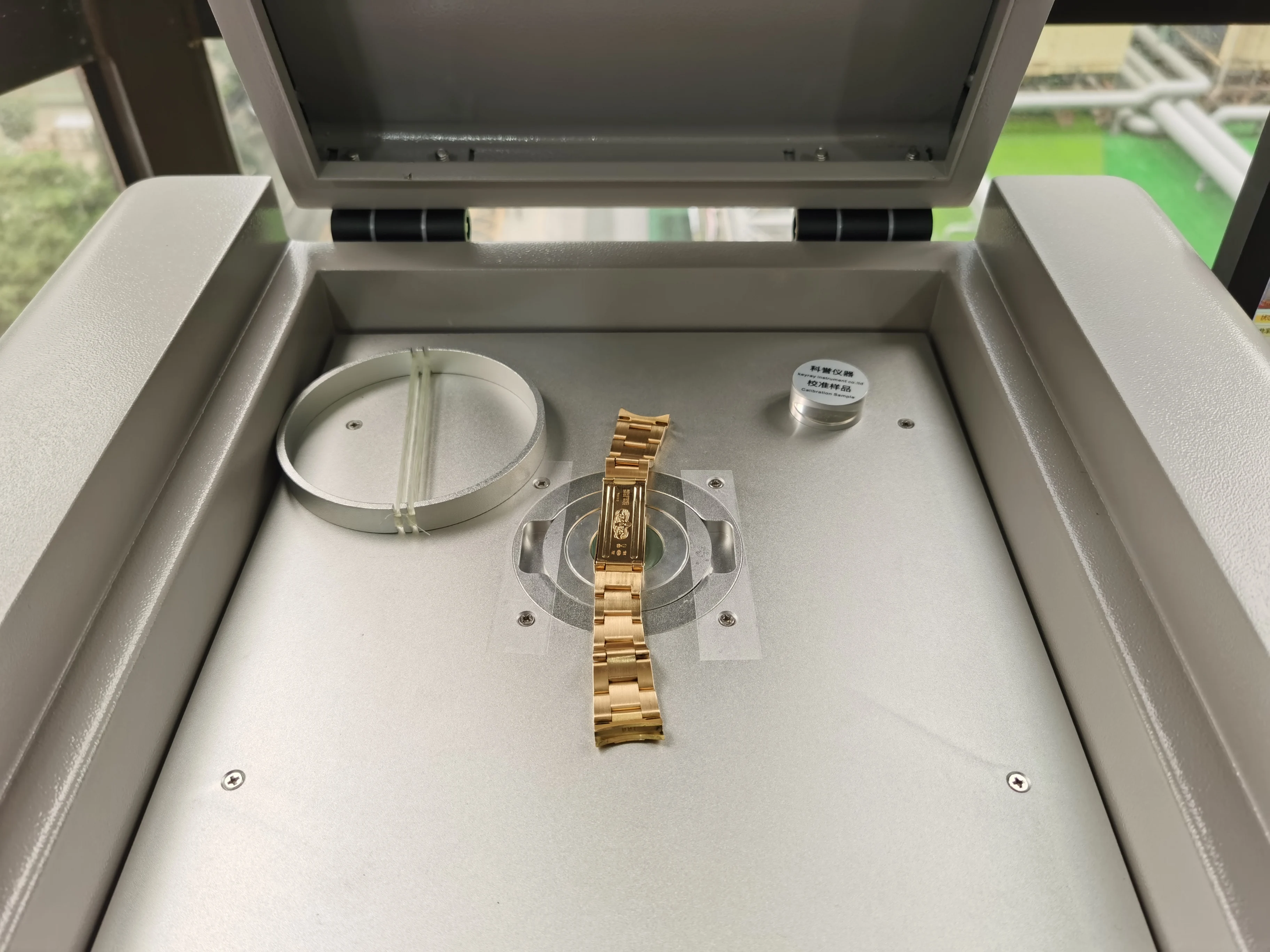 Laboratory Type X-Ray Fluorescence Spectrometer with High Quality