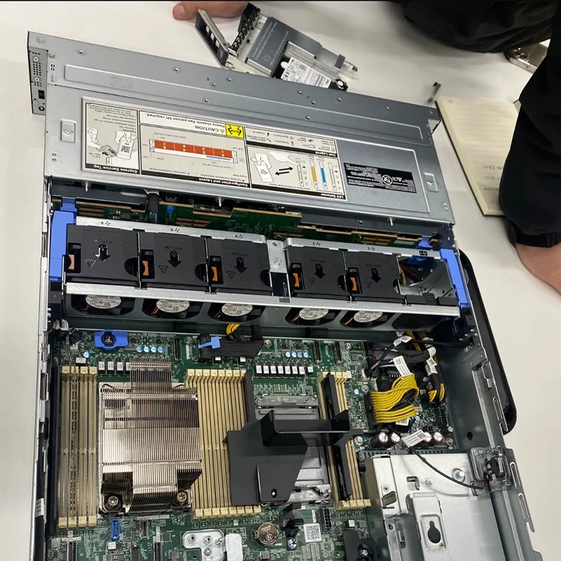 Best Price New PowerEdge R750 2U Rack Server with Intel Xeon 8380 2.3Ghz 40 Cores CPU and 8GB Memory in Stock