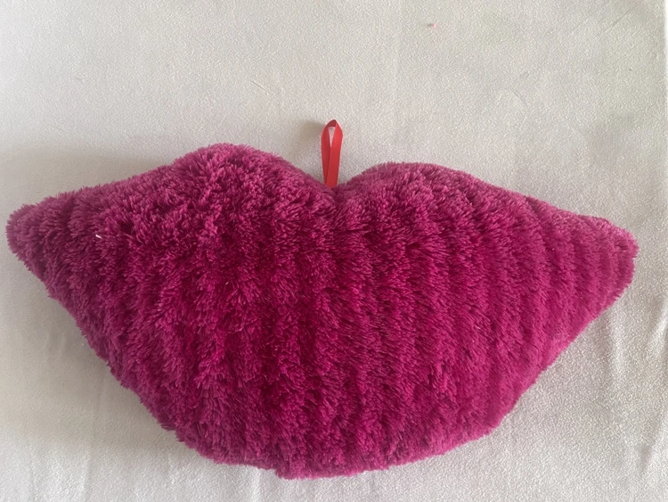 Wholesale Kiss me  red lip  Sofa Cushion Plush stuffed soft red mouth lip shaped pillow cushion for sofa and car
