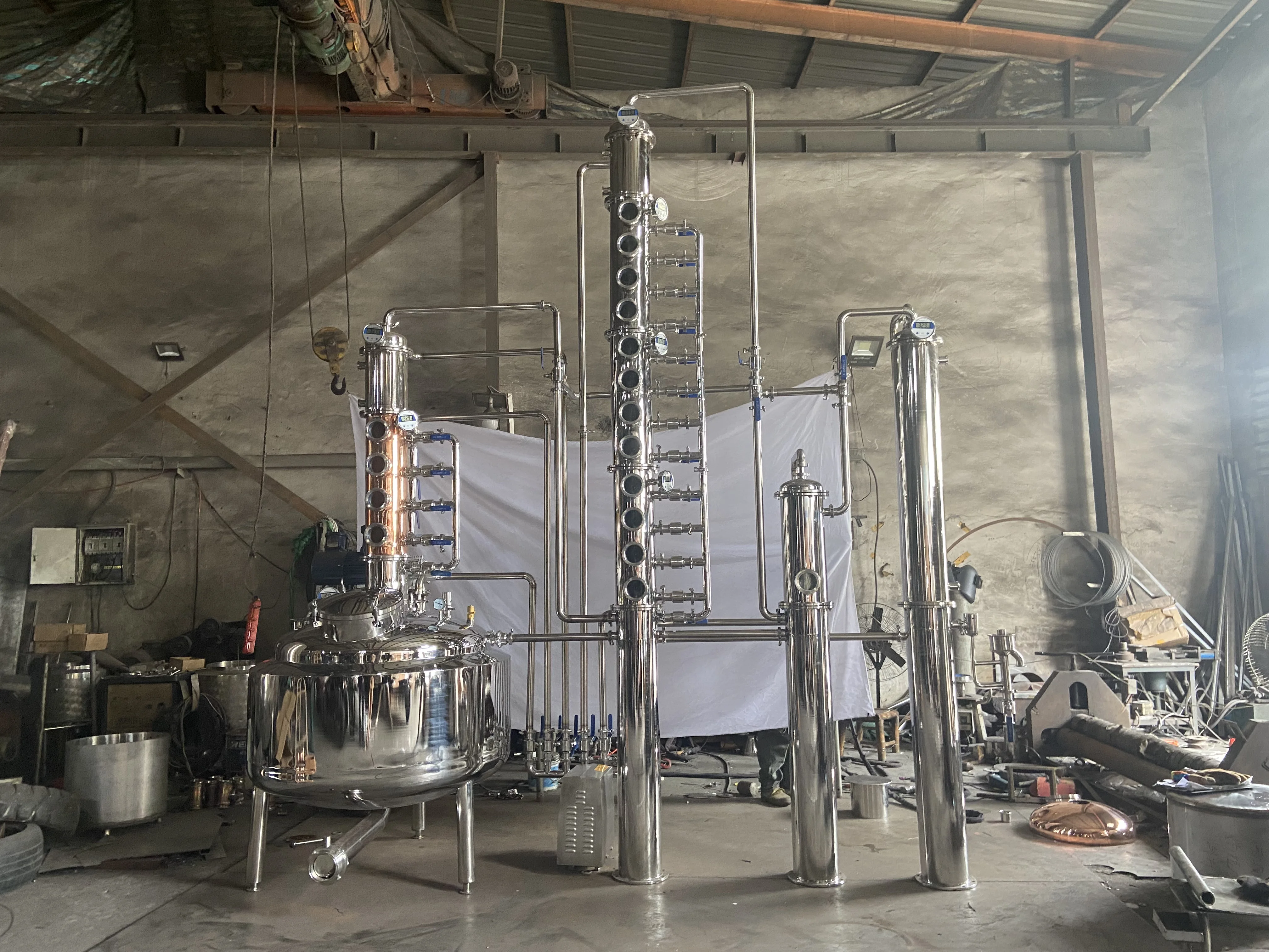 TOWIN 300L/500L/1000L Gin and whiskey distilling equipment distillation machine for sales
