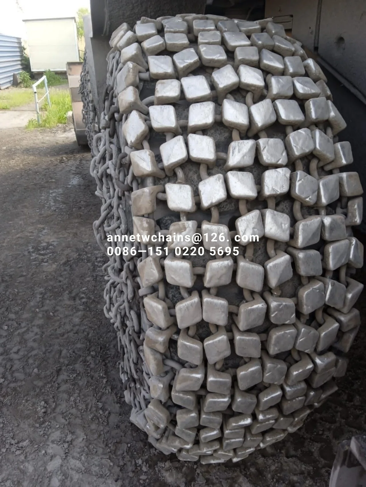 1400-24 1200-20 20.5/70-16 15/70-18 1000-20 Tractor Tyre Chains Snow Chain