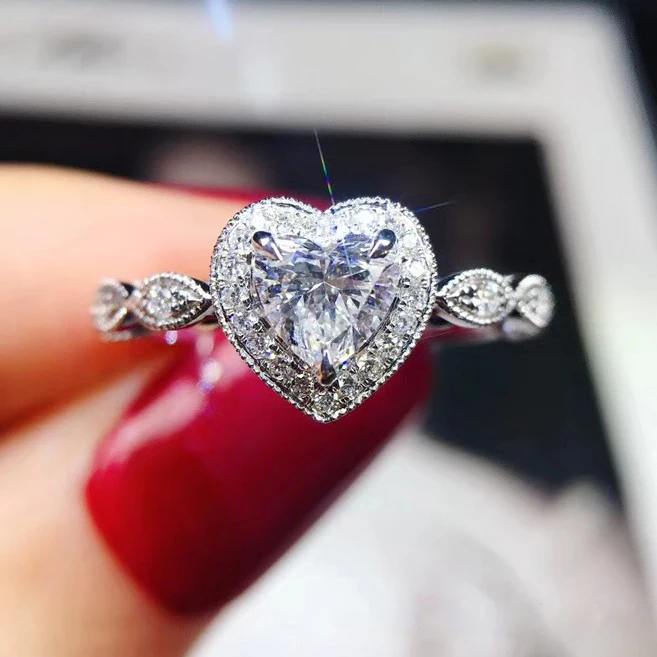 Huitan Sweet Pure Heart CZ Anillos Refine Fashion Shiny Diamonds Macro Pave Girls Women Silver Lovely Vintage Heart Rings