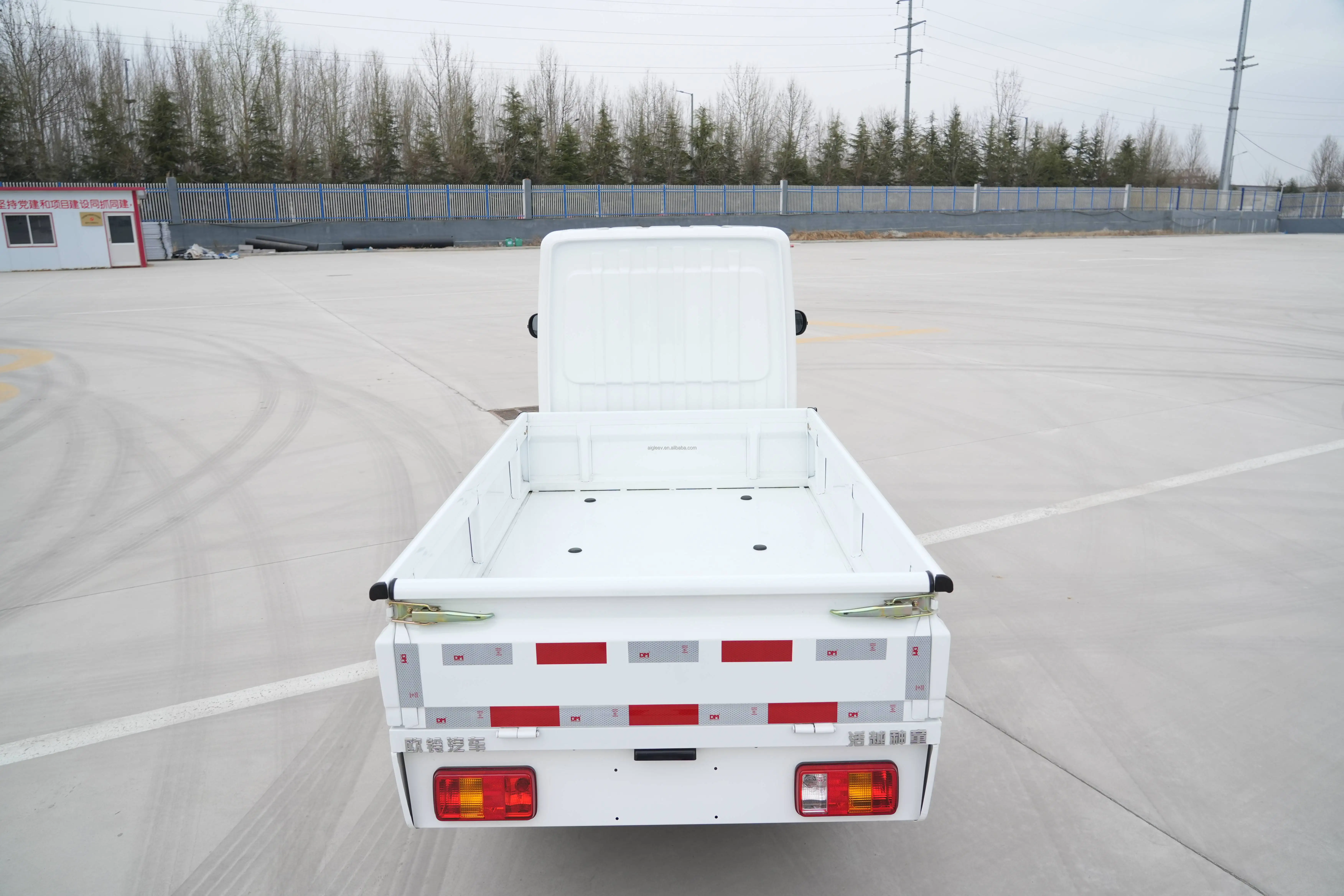 2024 Eu L7e-cu Approved E-microvan 7500W New Energy Cargo Truck Eec Electric Micro Van