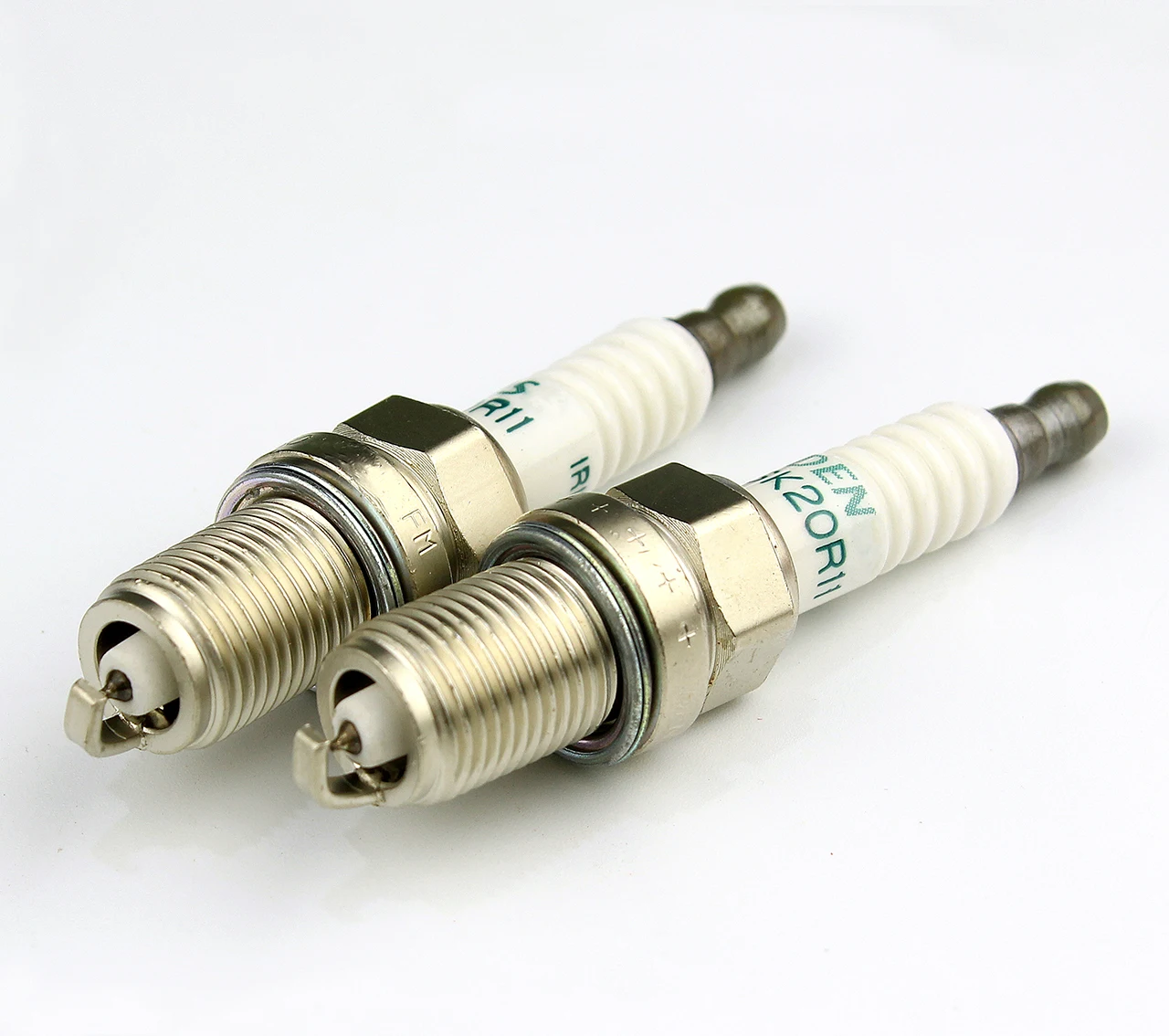 sk20r11iridium spark plug making machine wholesale 90919-01210 manufacturer for japan car TOYOTA factory direct