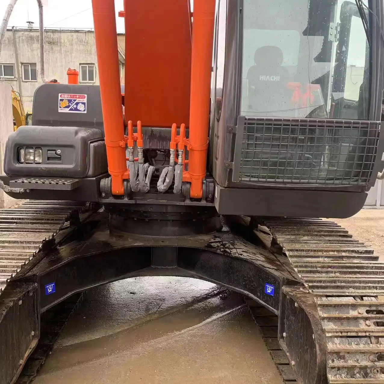 Экскаватор zx200 hitachi 120 с оригинальными запасными частями б/у ZX200 экскаватор Hitachi Гусеничные экскаваторы ZX200-6
