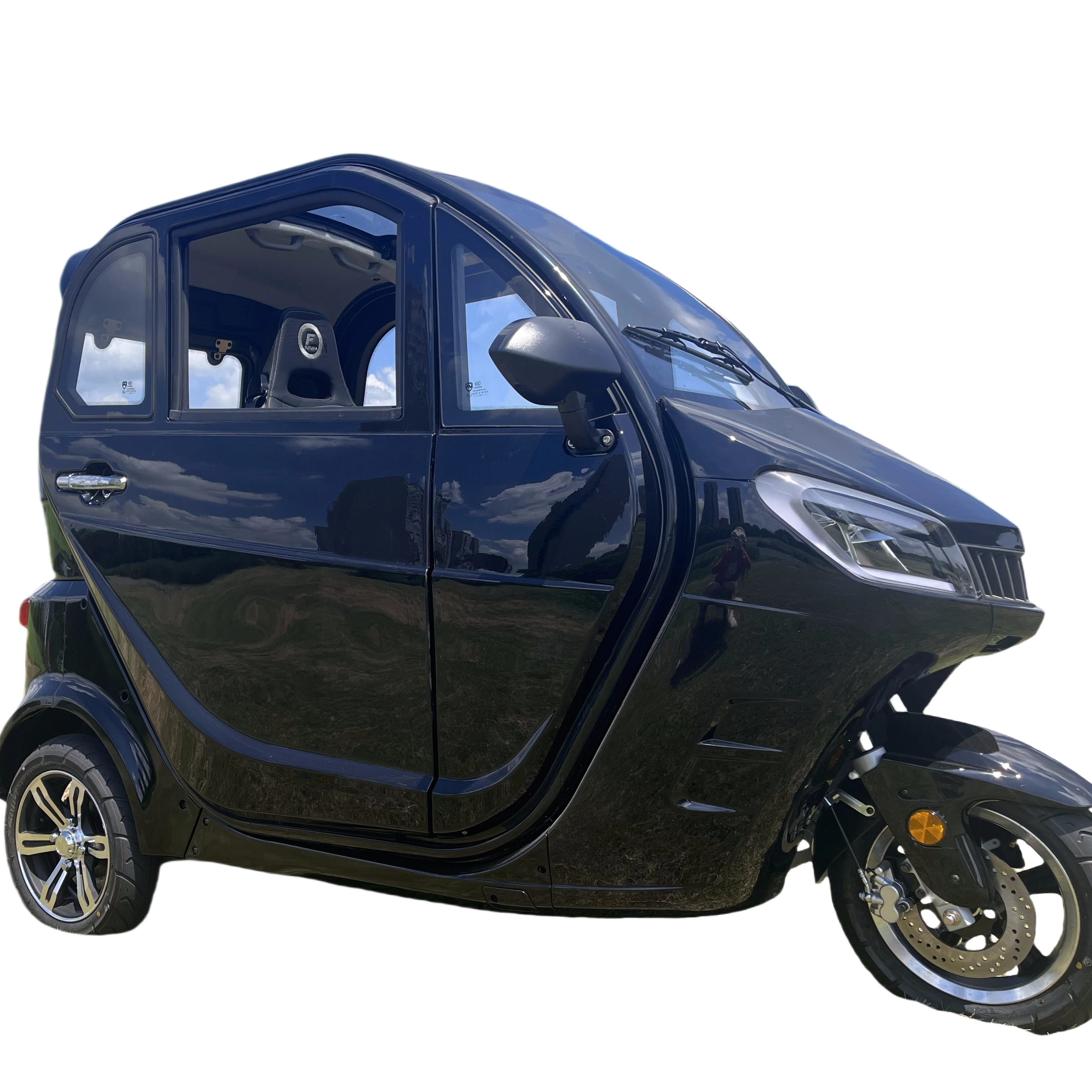 EEC  electric enclosed tricycle without driving license closed electric cabin scooter Electric mobility Adult