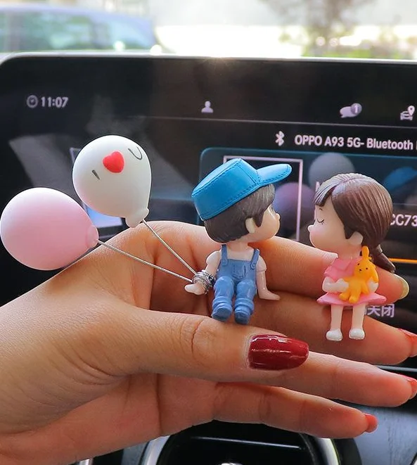 Toys Figurine Collectibles CakeTopper miniature people lovers kiss figure Car decoration little  boy girl boyfriends girlfriends