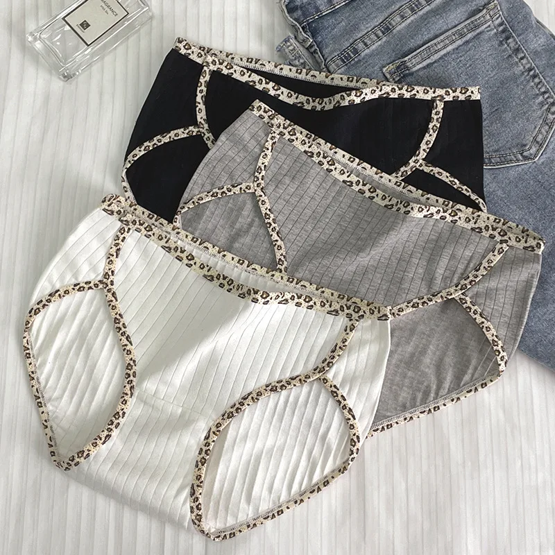 Factory Wholesale Girls Cotton Panties Comfortable Simple Mid-Waist Seamless Panties Leopard Border Print Panties