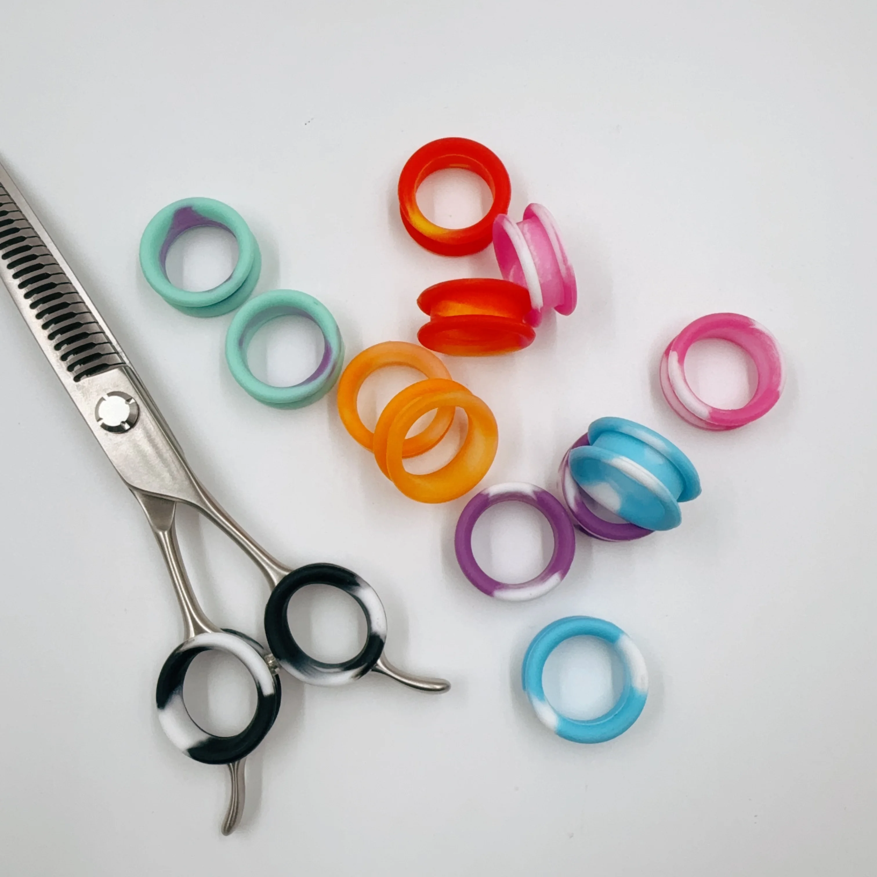 FG-6 New Design Gradient Color Soft Silicone Rubber Ring Pet Hair Scissors Rings Finger Insert