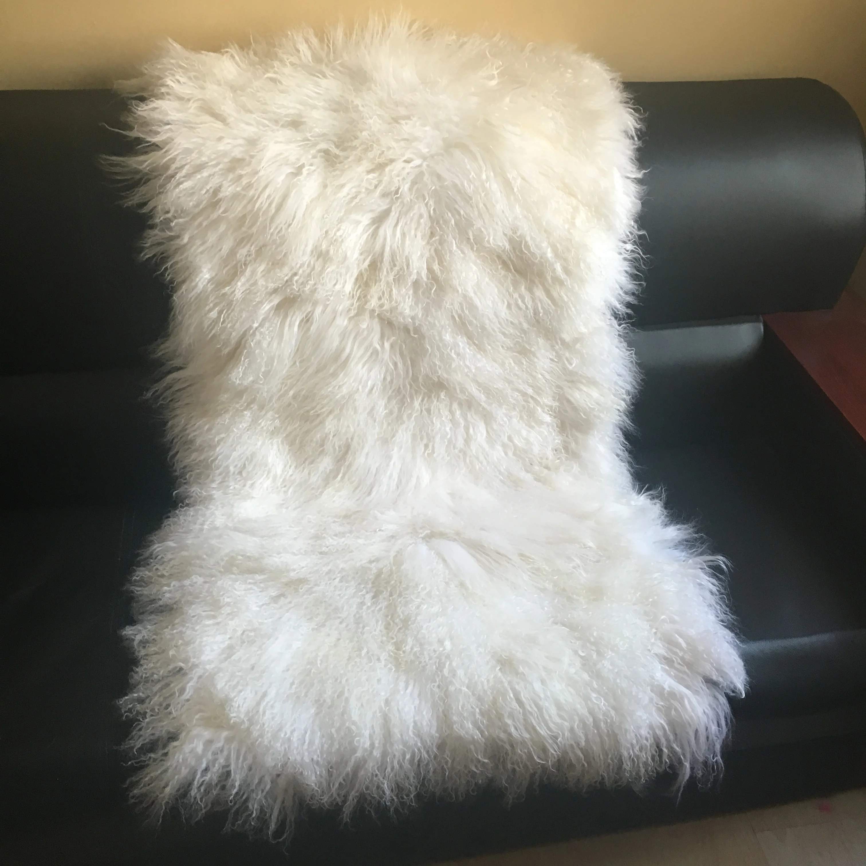 natural white beige Tibetan Sheepskin Lamb Floor Fur Rug
