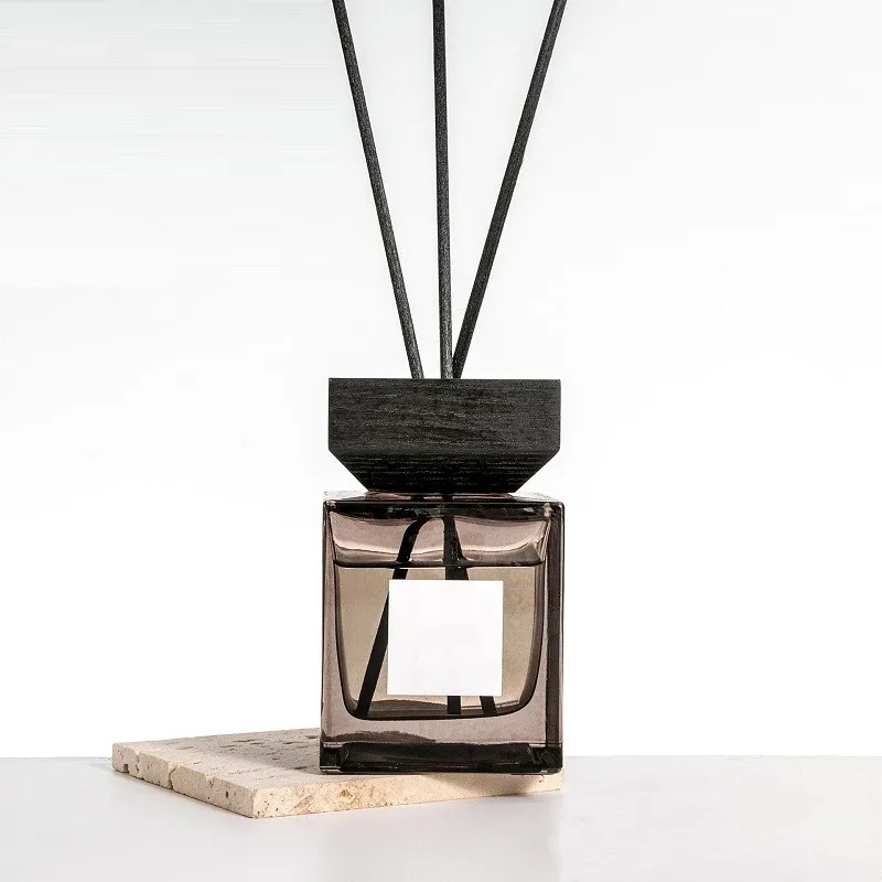 New 100ml Square Glass Bottle With Wooden Lid Aromatic Product Genre Air Freshener Aromatherapy Stick