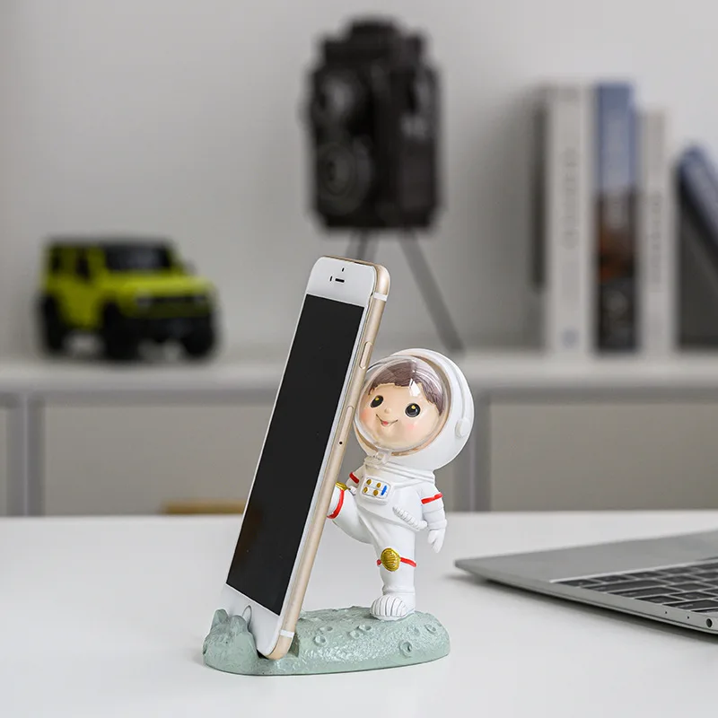 Desk Phone Holder Creative Cute Astronaut Toys Style Mobile Phone Stand Tablets Holders Supporter for iPhone