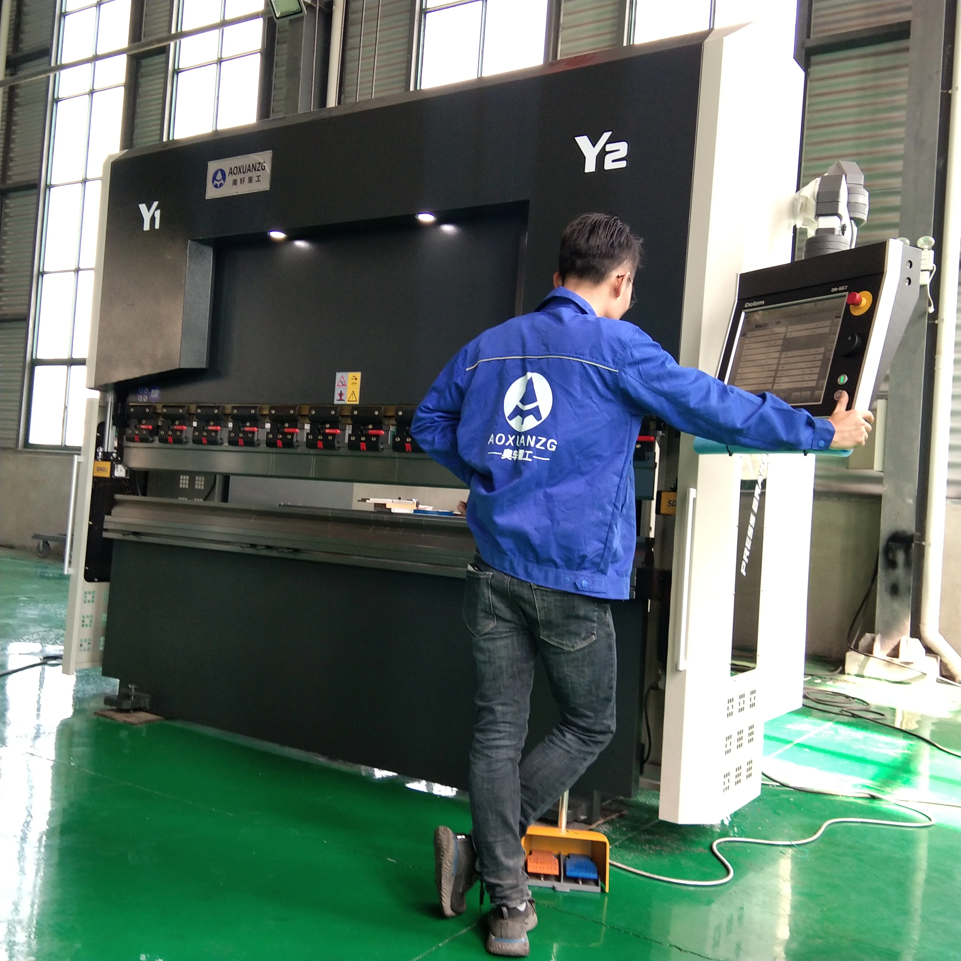 Гидравлический Сервопривод автоматический CNC листогибочный пресс 6 + 1 aixs с Delem DA66T контроллер для гибки электрических шкафов