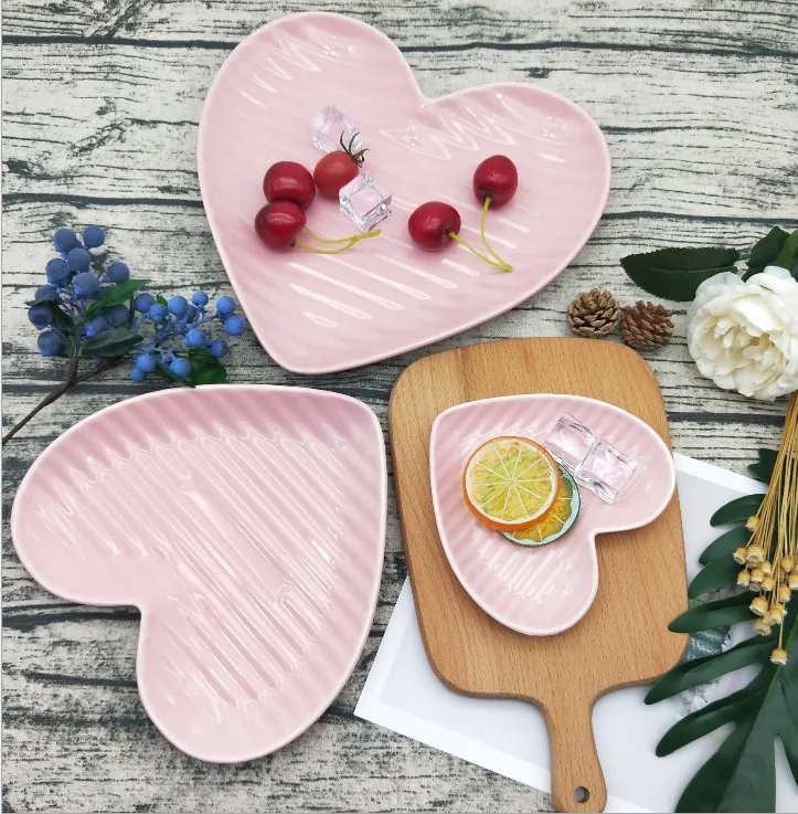 Colorful peach heart shape ceramic plate for wedding dessert