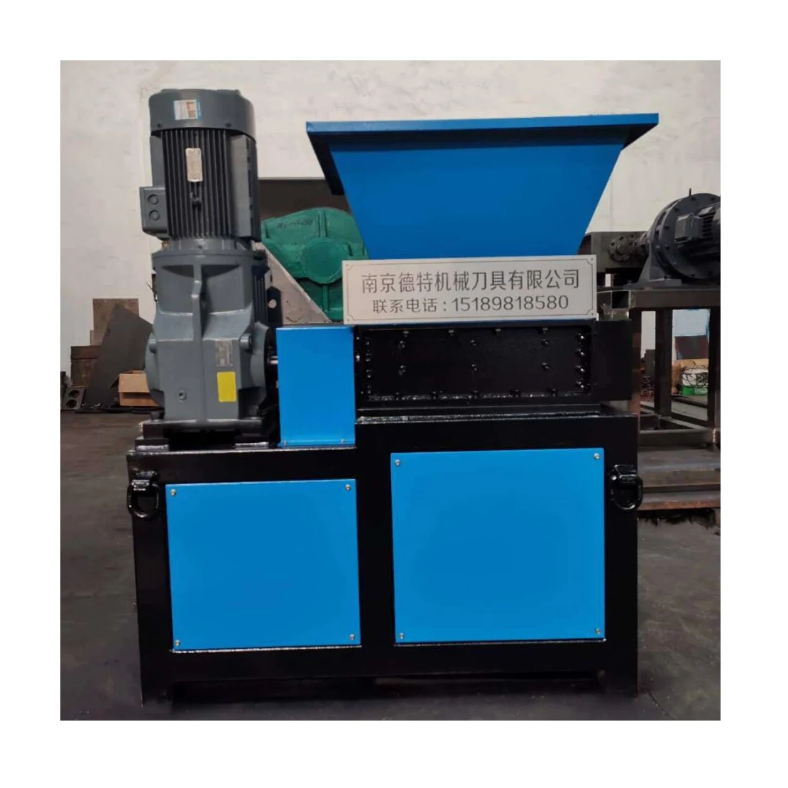 Double Shaft Industrial Heavy Duty Shredder For Strong Metal