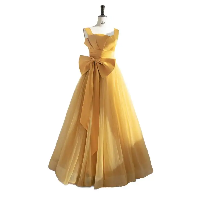 Женское свадебное платье с бантом