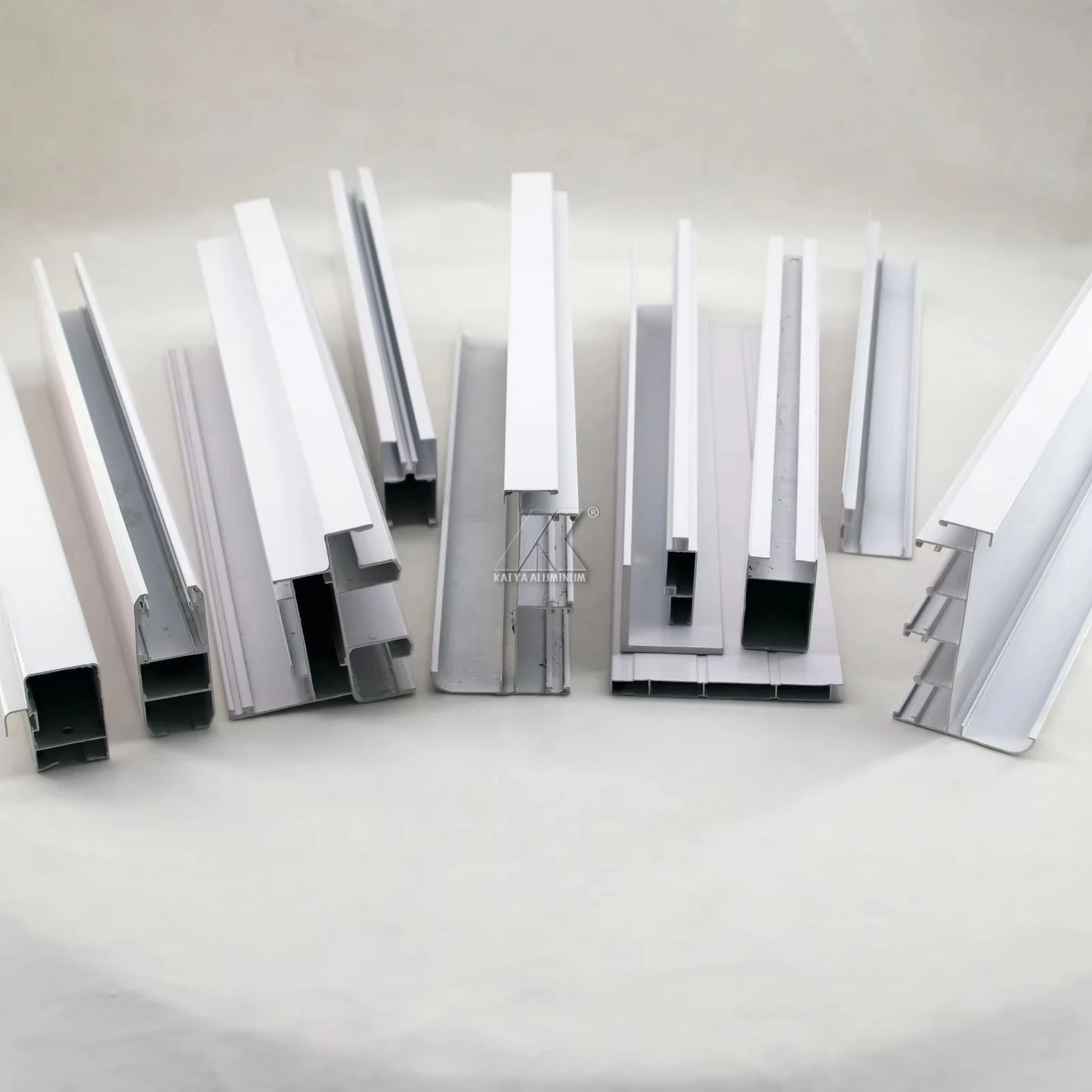 Foshan professional powder coating aluminum extrusion profiles manufacturer aluminum profiles for windows and door frames