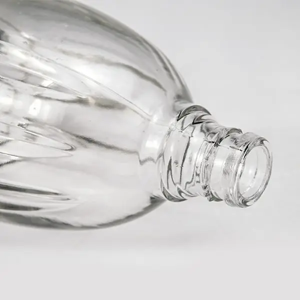 Empty clear custom emboss shape 700ml 750ml glass liquor bottle whiskey vodka gin spirit alcohol glass bottle Whisky Decanter