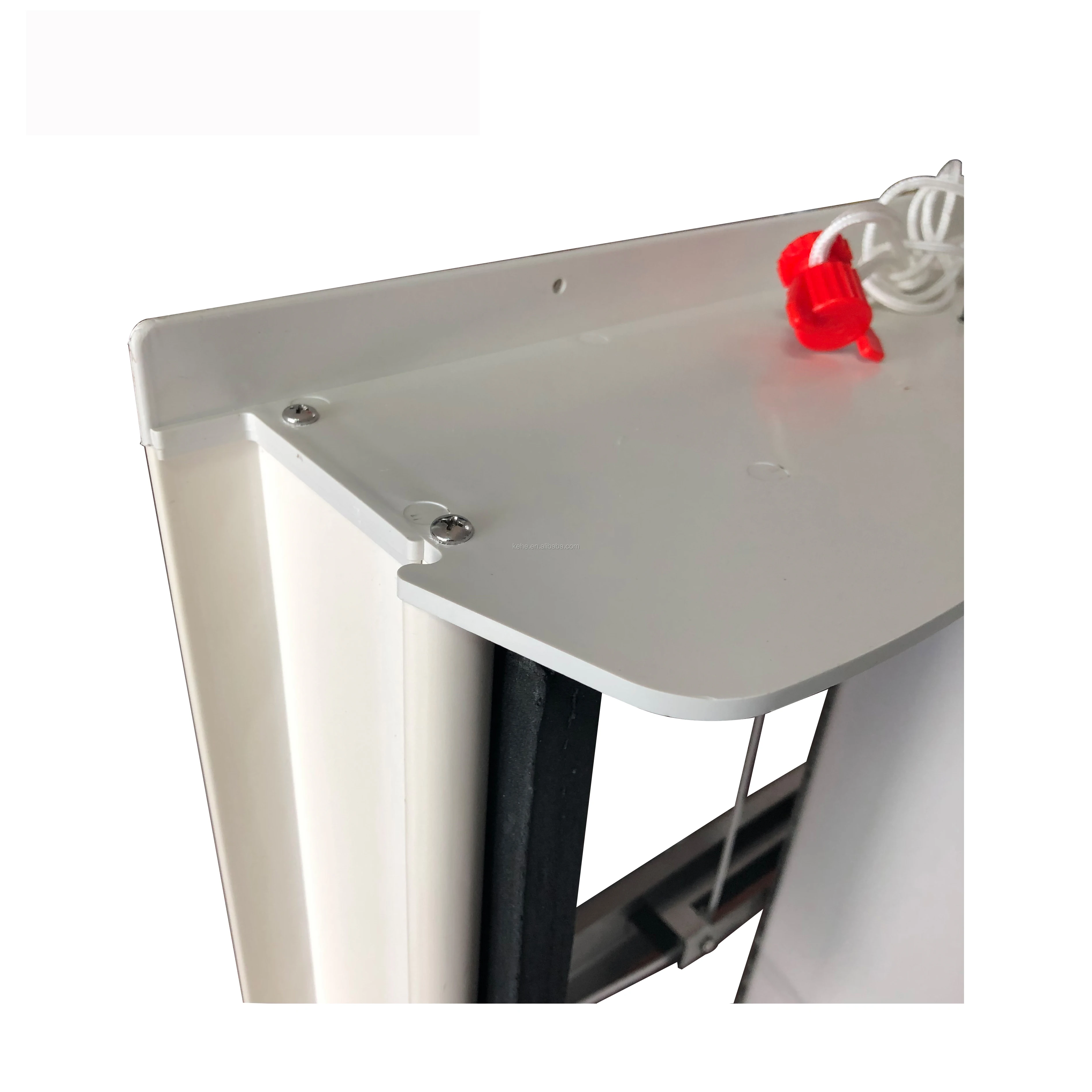 Butterfly type ceiling air inlet for poultry house