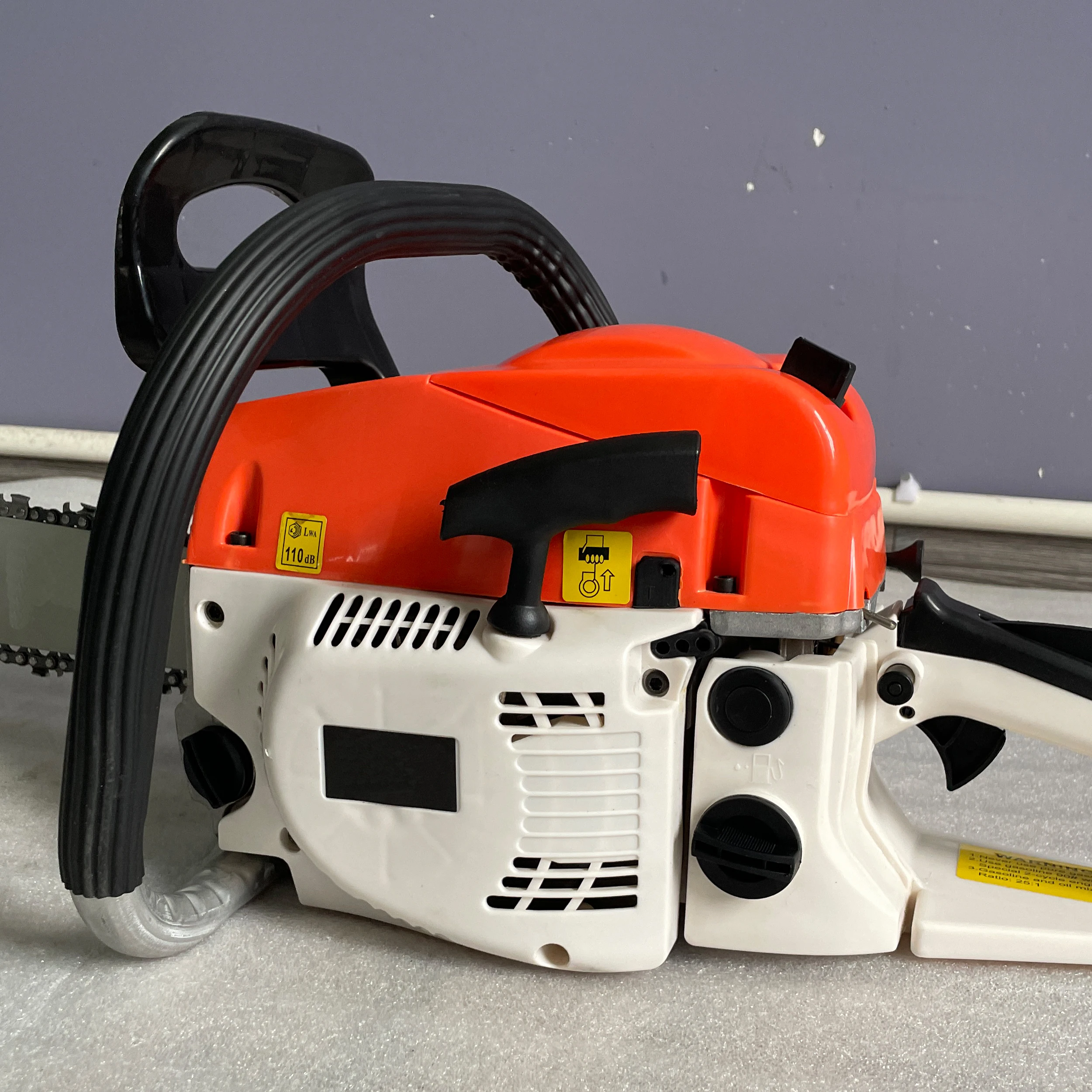 Cheapest Price Chainsaw Petrol Gas Hand Cutting Machine 5200 Gasoline Chainsaw 52CC Garden Tool Cutters