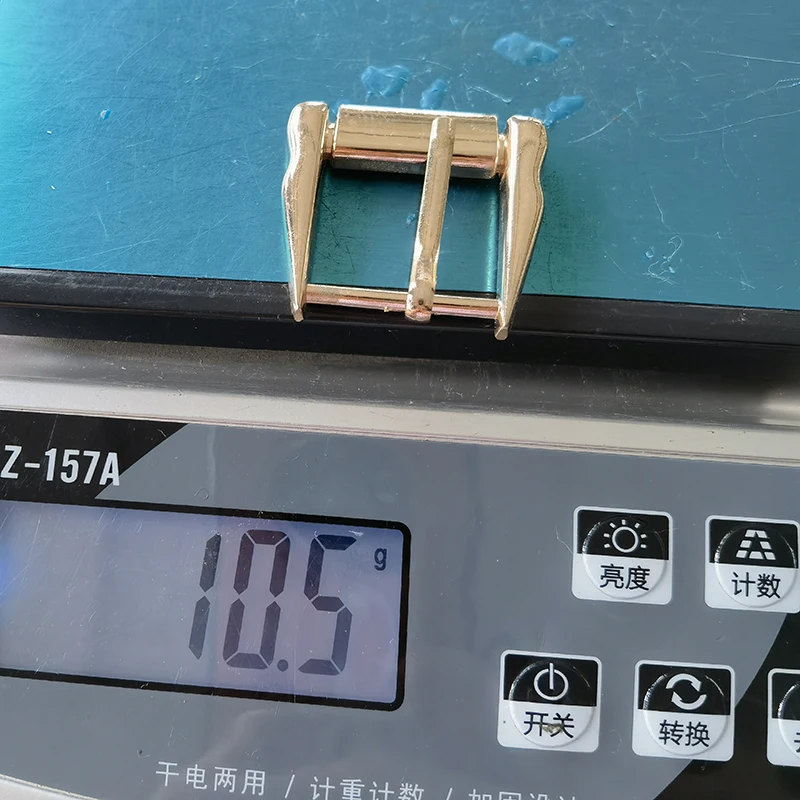 Factory Wholesale Custom logo fashion Western belt buckles retro metal pin buckle belt for bags women