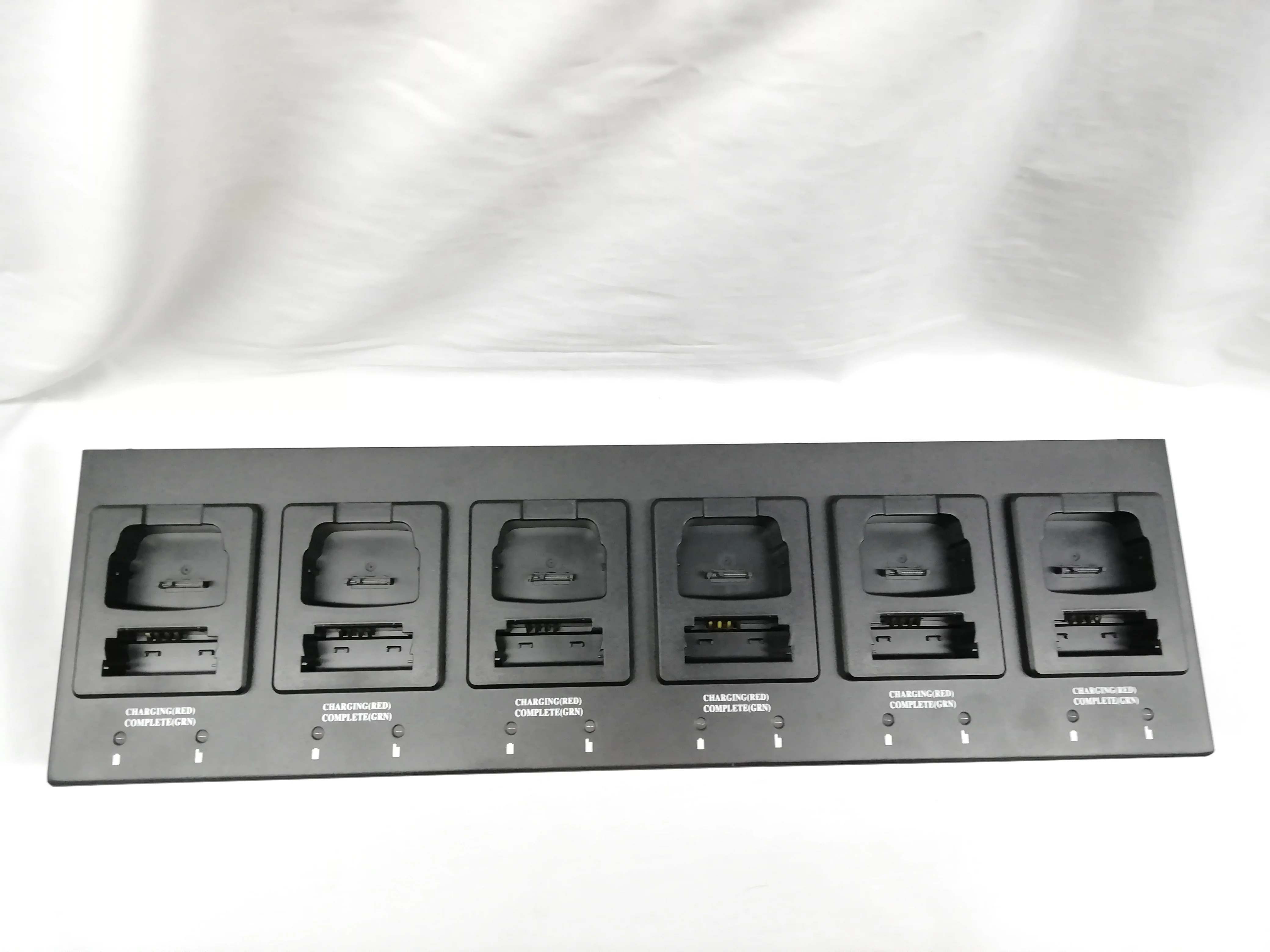 Two way radio 12 units charger HRC-12R for Motorola MTP800/850 TETRA Battery