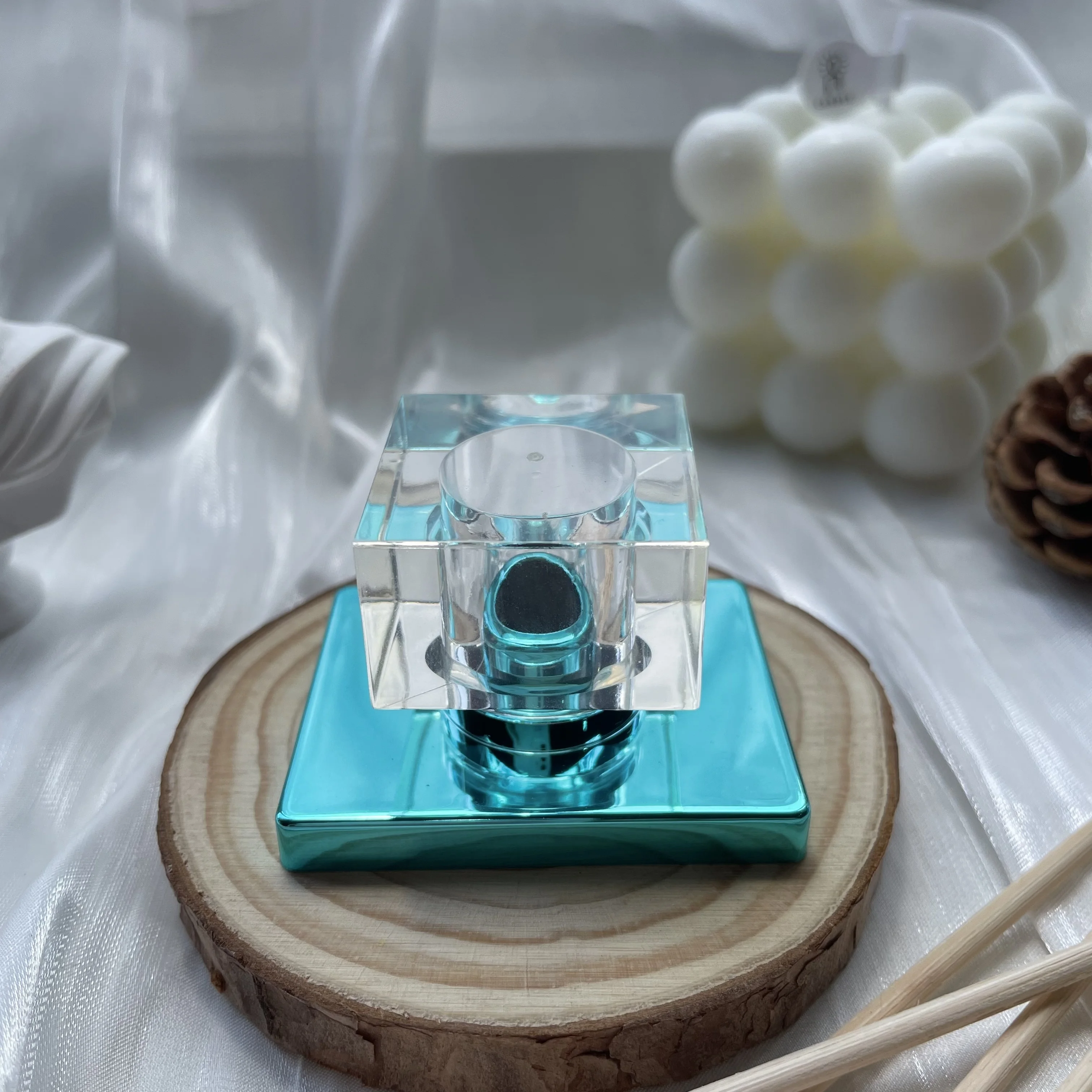 Factory direct sales 15 bayonet perfume bottle cover, plastic perfume bottle lid