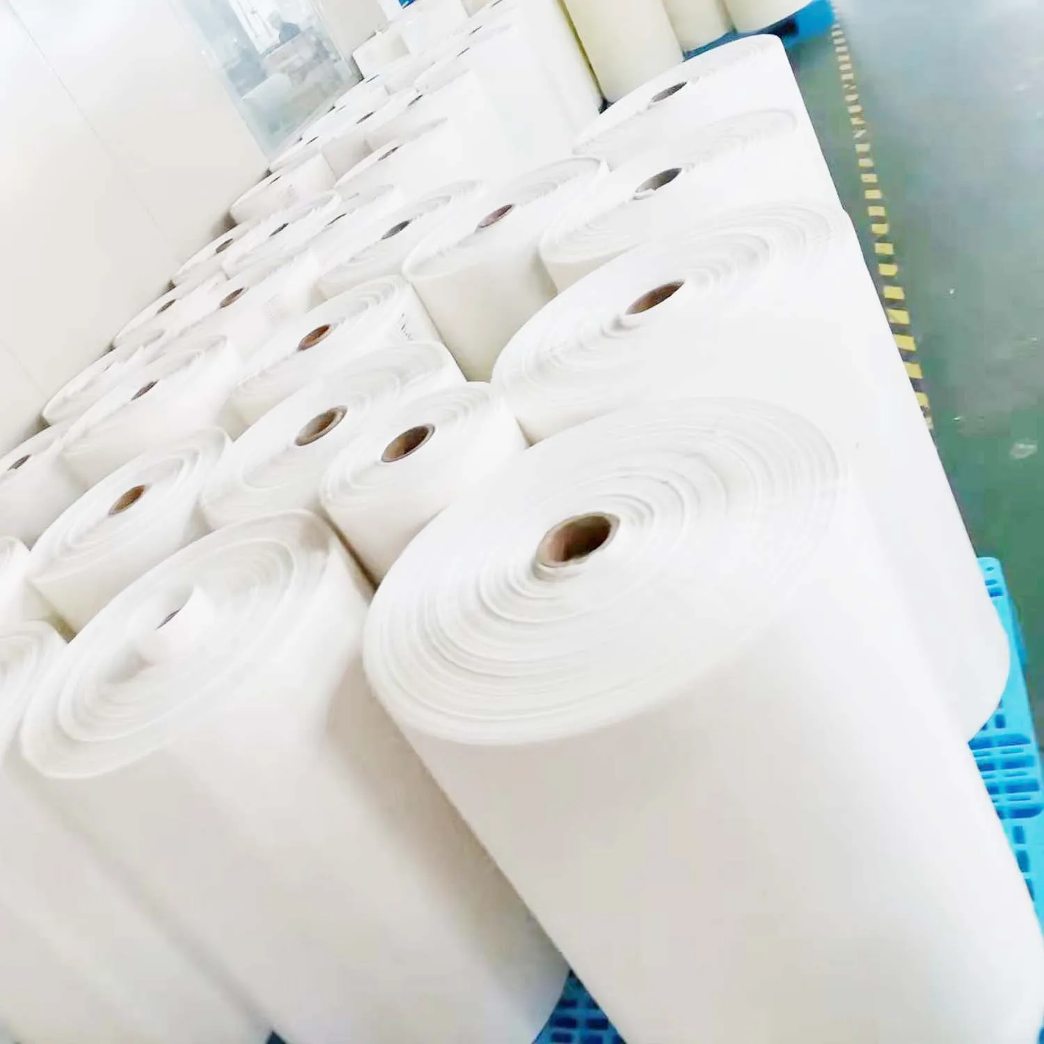 Medical Highly Elastic Disposable Flexible Tape/Fabric Strip First Aid Plaster/Bandage/ Medical tape Jumbo Rolls